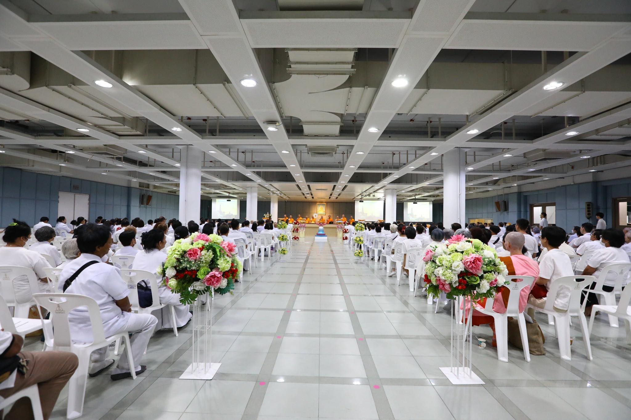 วัดพุทธบาหลี จัดพิธีทอดผ้าป่าเพื่องานเผยแผ่พระพุทธศาสนาวิชชาธรรมกาย