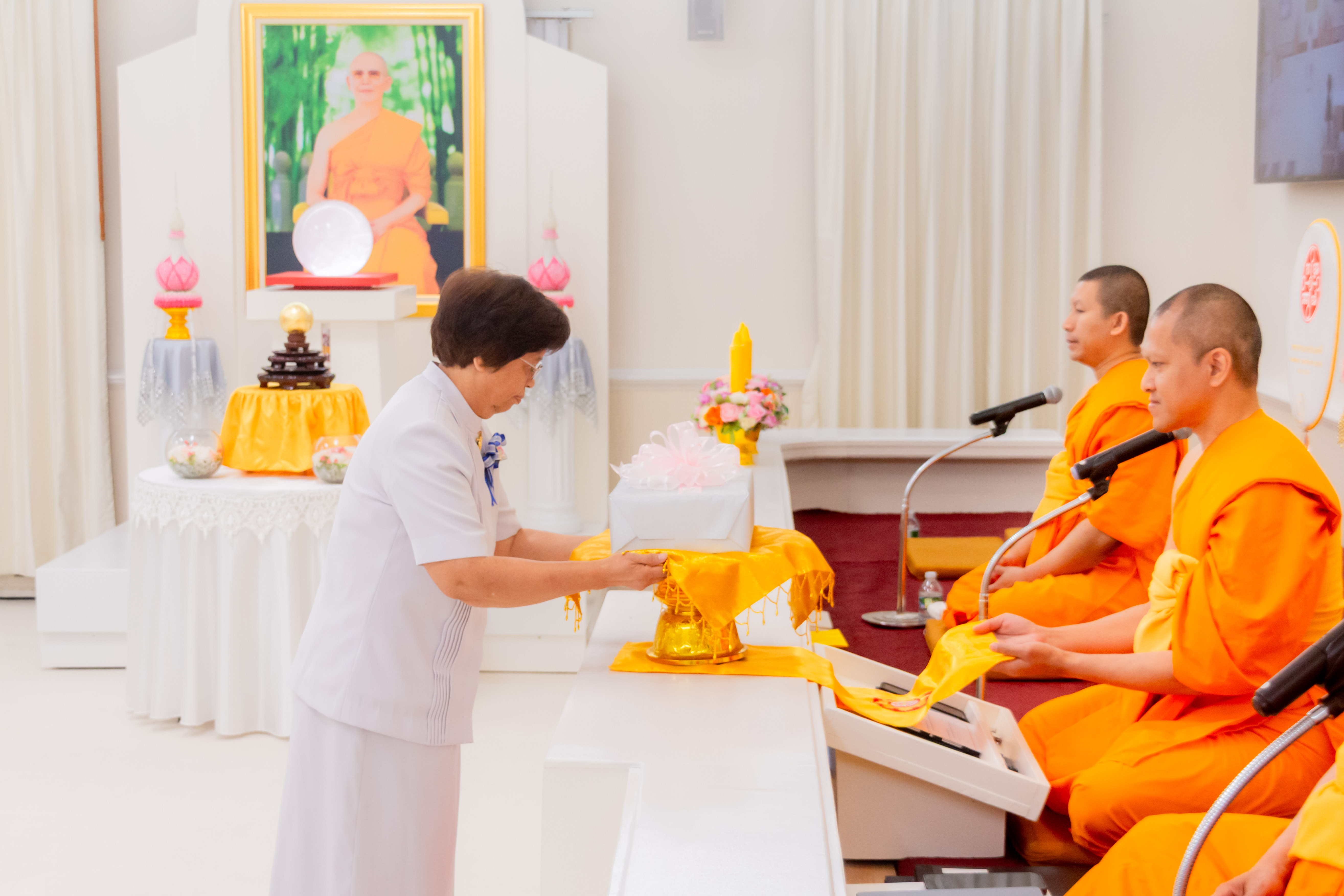 วัดพระธรรมกายนิวเจอร์ซี จัดงานบุญบูชาข้าวพระ
