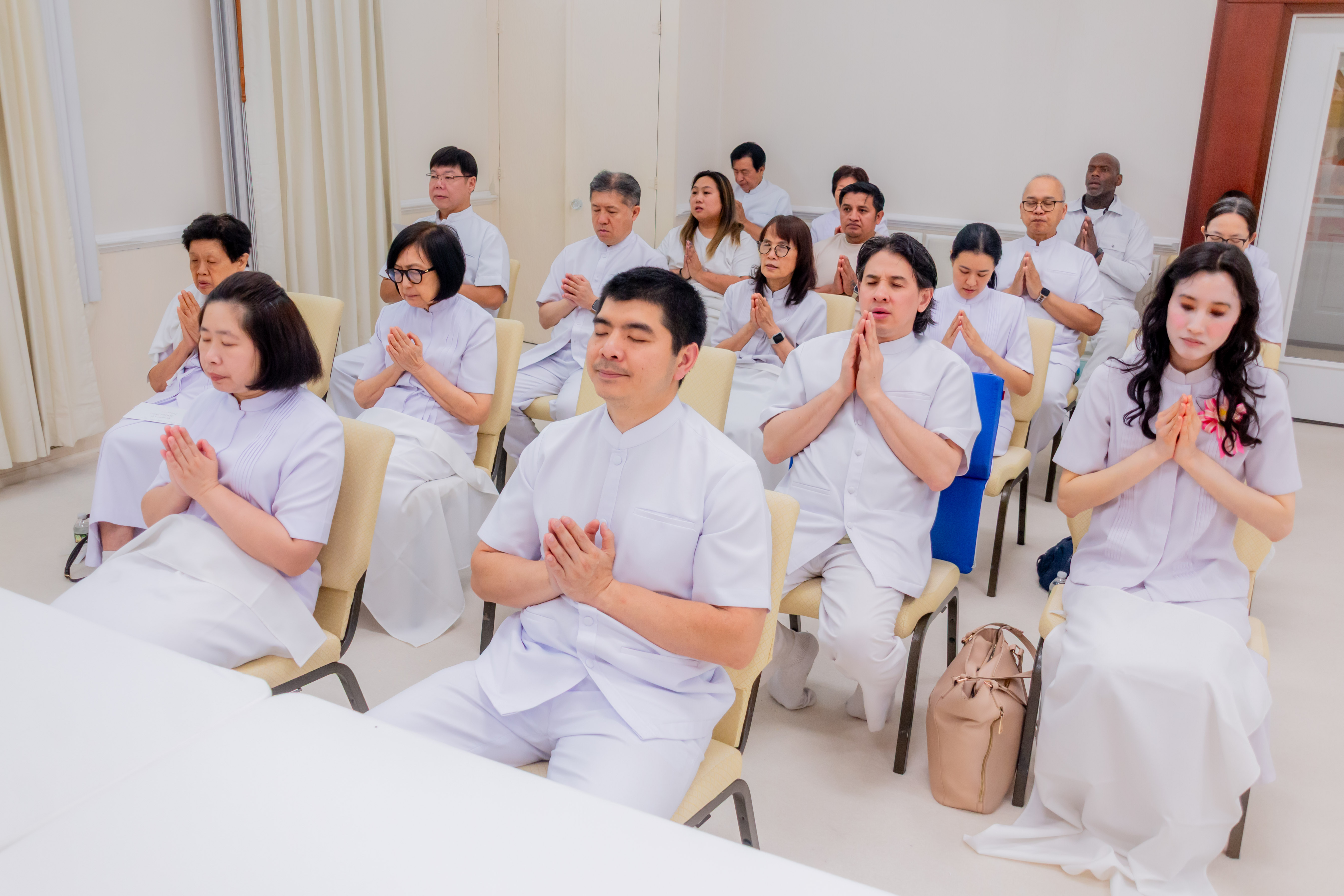 วัดพระธรรมกายนิวเจอร์ซี จัดงานบุญบูชาข้าวพระ