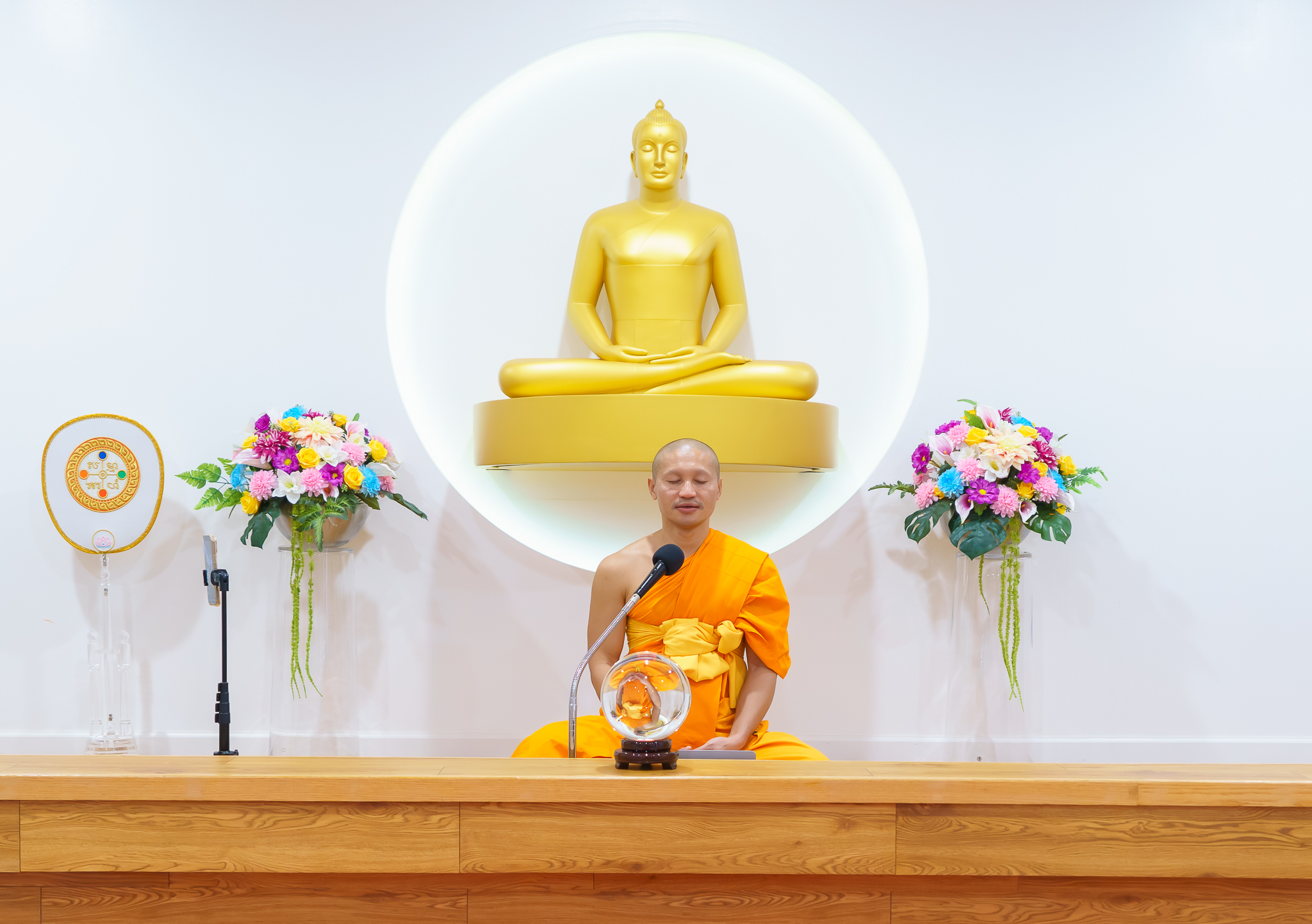 วัดพระธรรมกายปาล์มบีช จัดปฏิบัติธรรมชาวท้องถิ่น