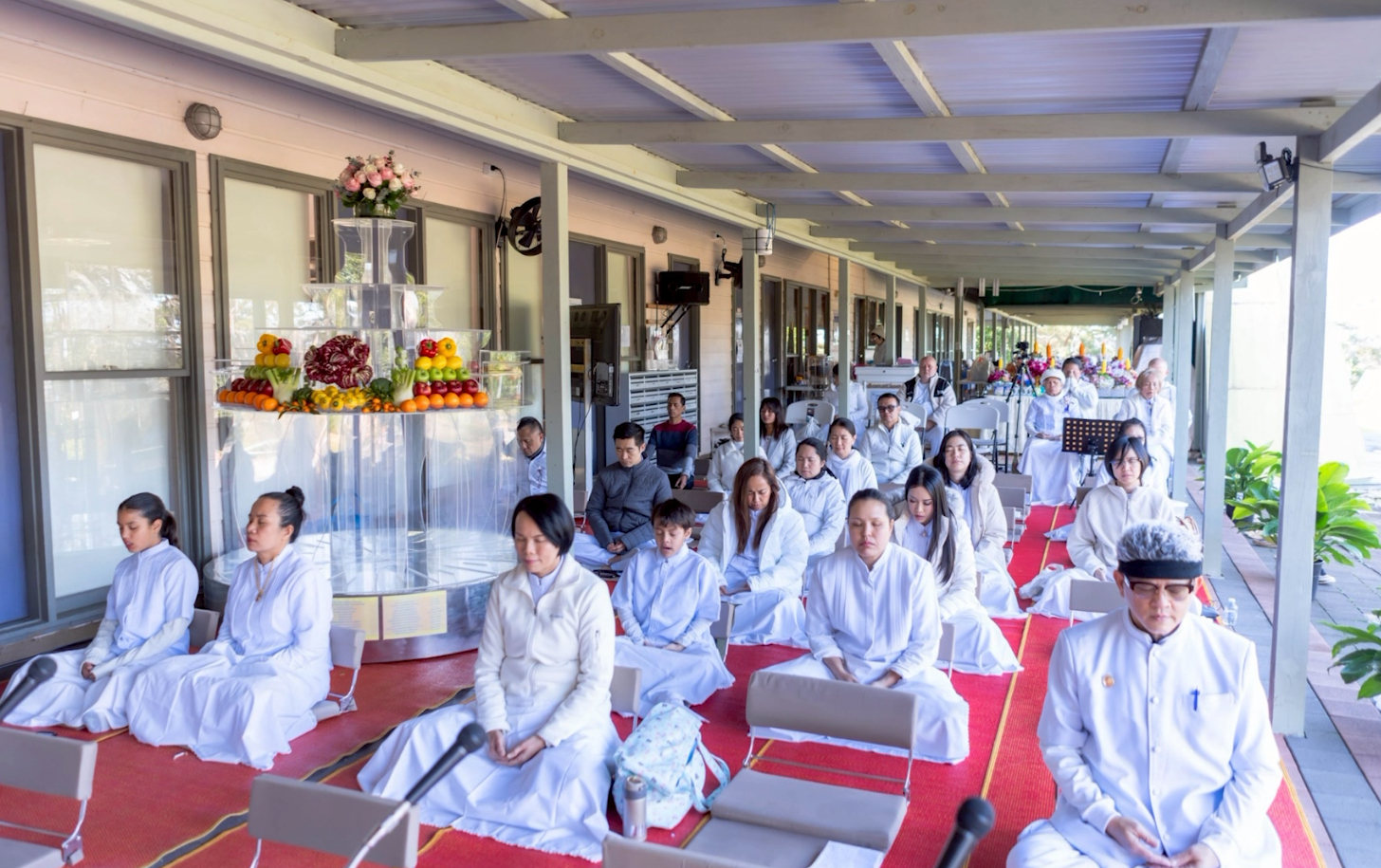 ปฏิบัติธรรม ตามเสียงหลวงพ่อธัมมชโย เพื่อกลั่นใจให้บริสุทธิ์ผ่องใส