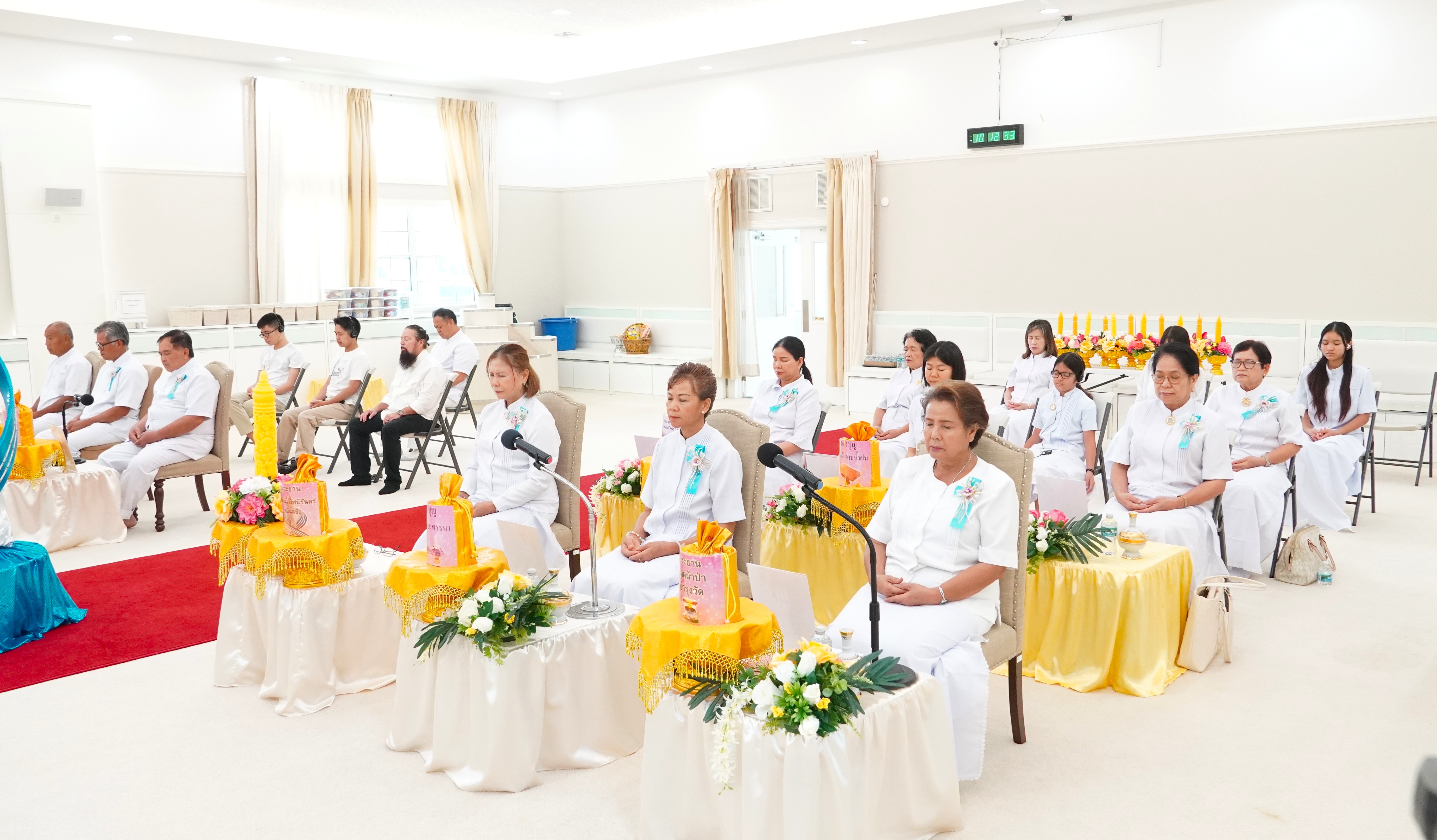วัดพระธรรมกายฟลอริดา จัดพิธีจุดเทียนใจไฟนิรันดร์