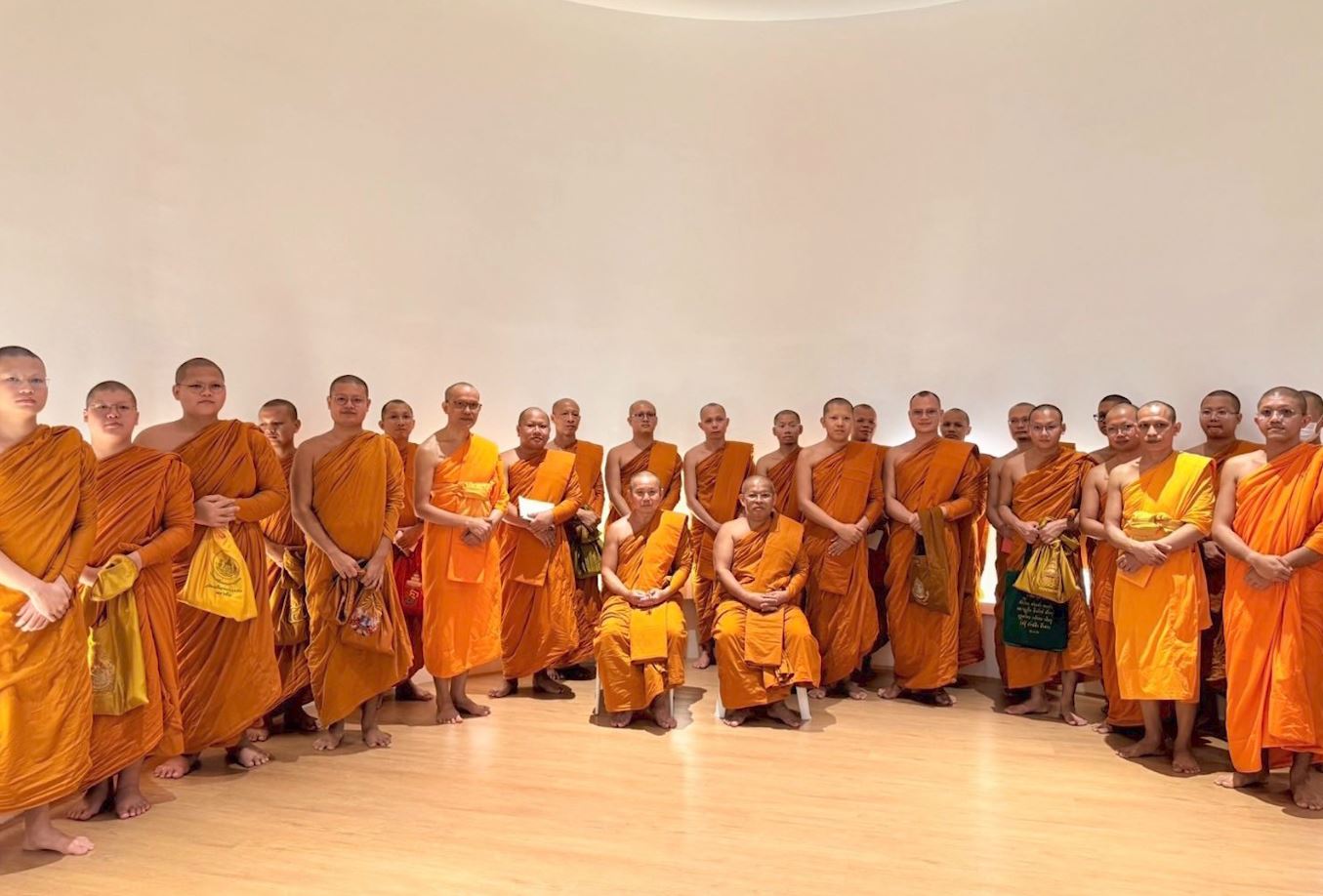 ผู้บริหารสำนักเรียนวัดอาวุธวิกสิตาราม ศึกษาดูงานโรงเรียนพระปริยัติธรรมวัดพระธรรมกาย