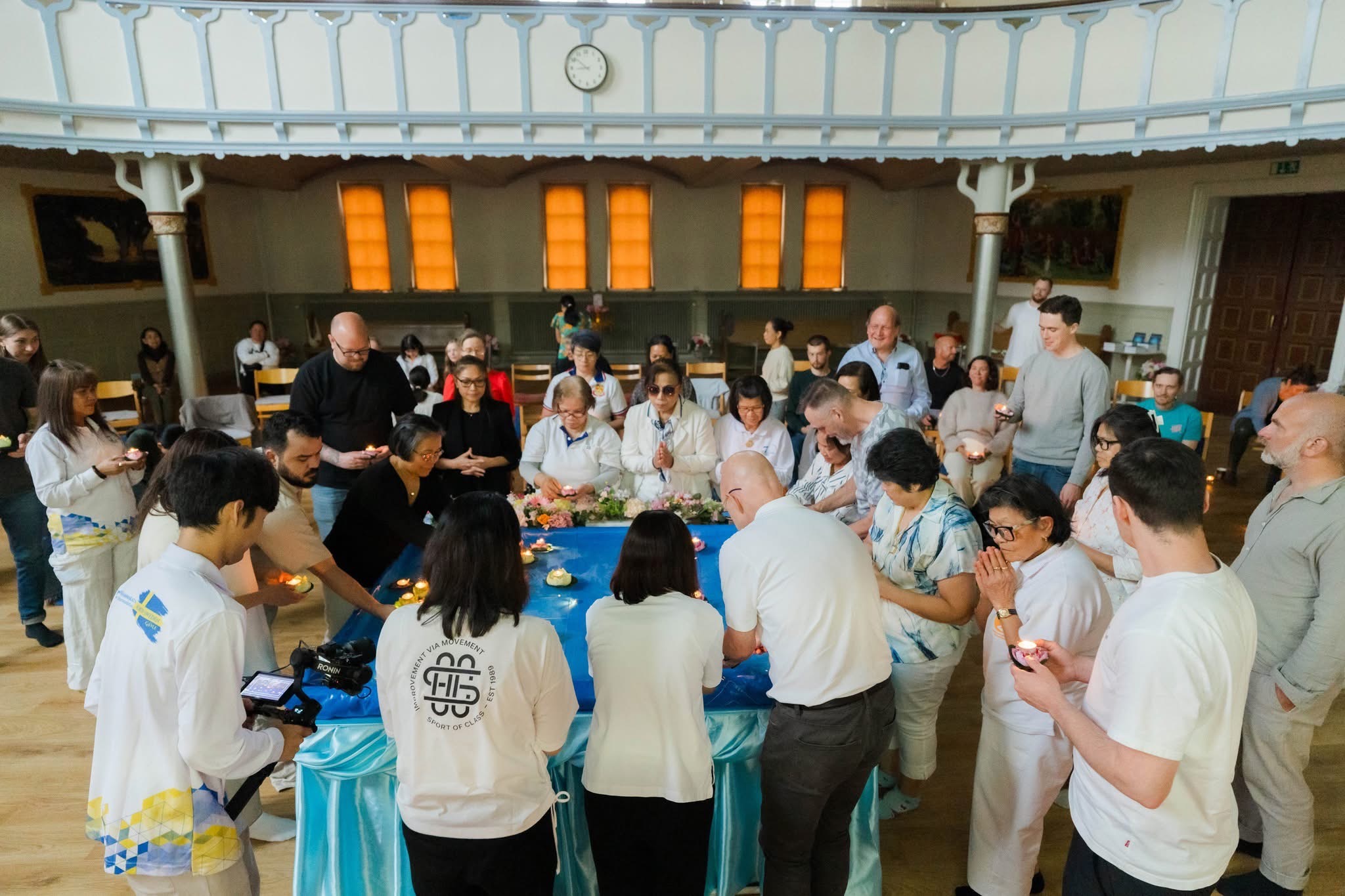 จุดกระทงประทีปลอยกระทงร่วมกัน เพื่อรำลึกถึงบุคคลอันเป็นที่รักที่ได้จากเราไปแล้ว