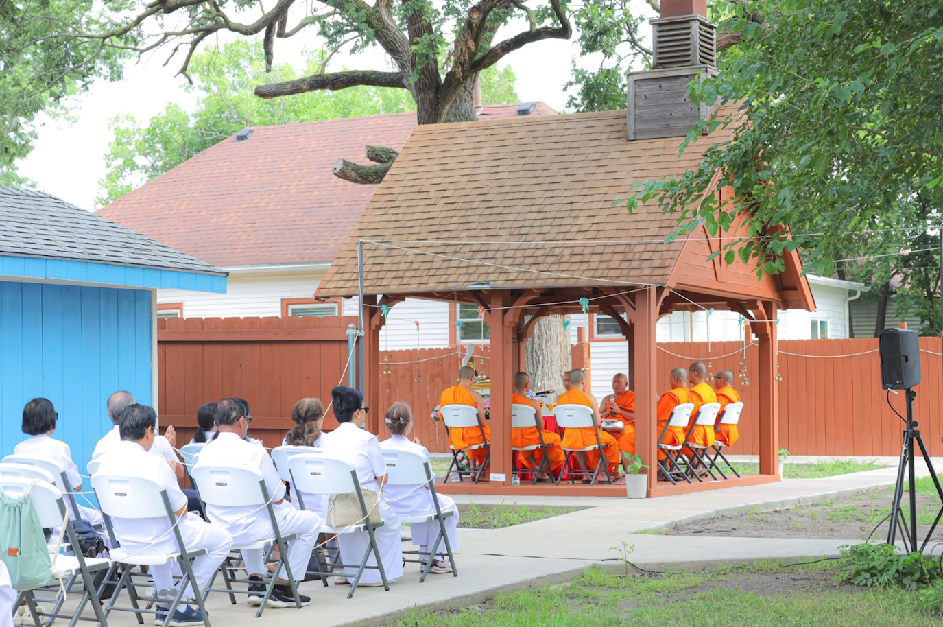 วัดพระธรรมกายแคนซัส จัดพิธีหล่อเทียนพรรษา