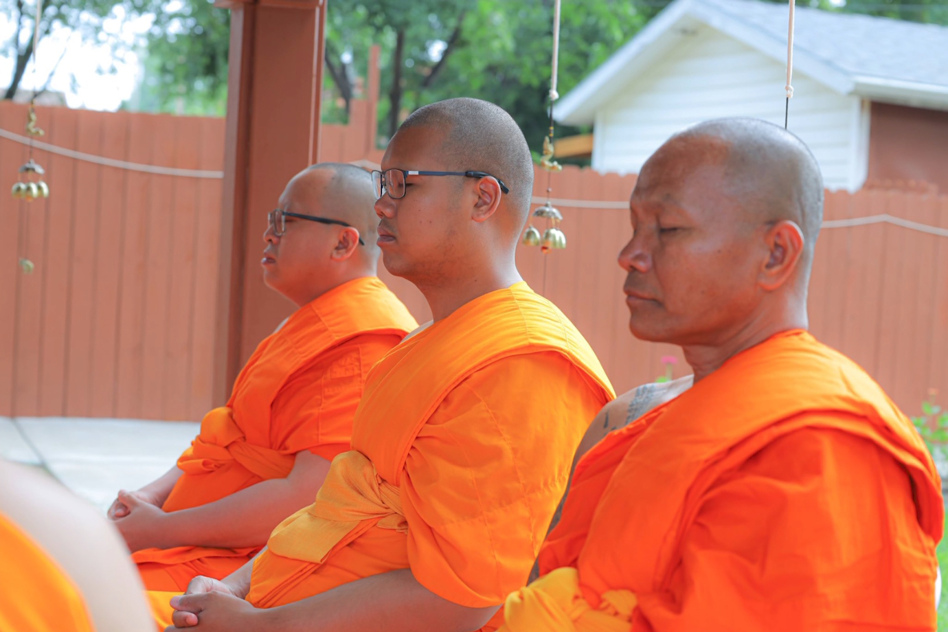 วัดพระธรรมกายแคนซัส จัดพิธีหล่อเทียนพรรษา