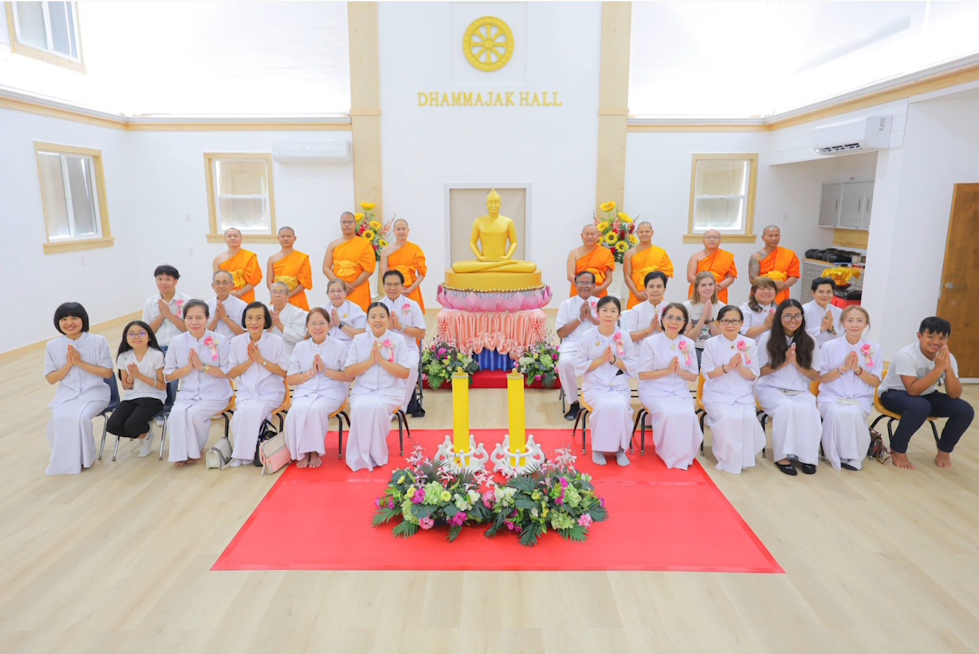 วัดพระธรรมกายแคนซัส จัดพิธีหล่อเทียนพรรษา