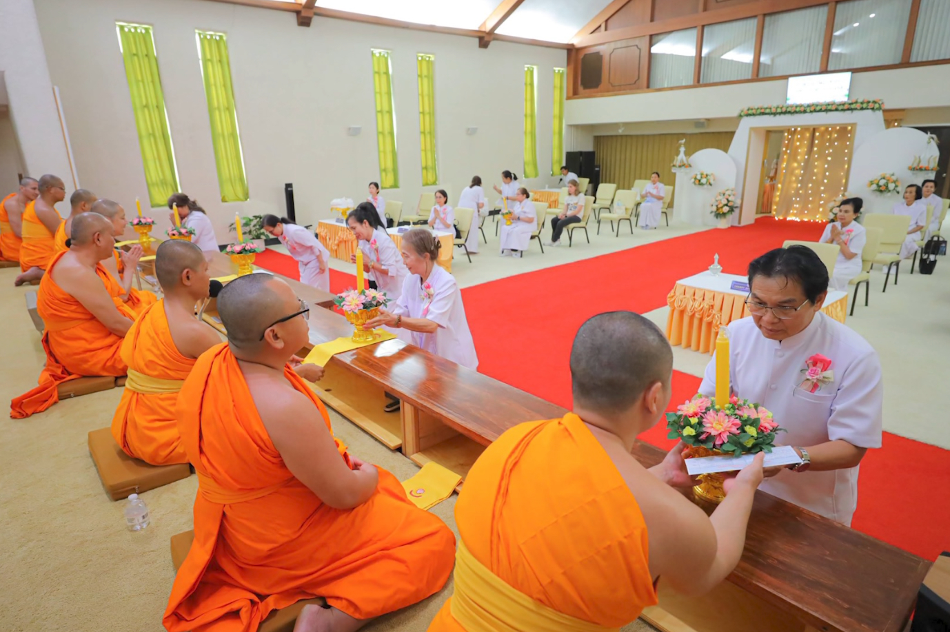 ถวายเทียนพรรษามหามงคล