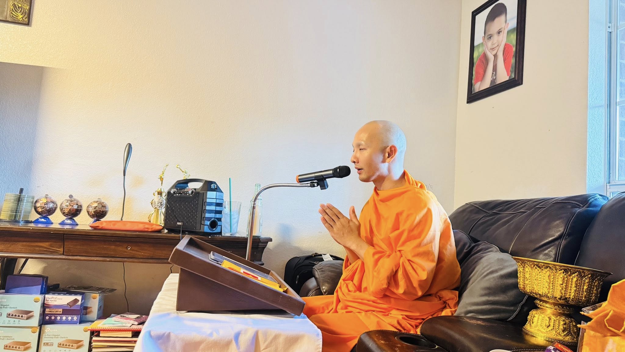 วัดพระธรรมกายเท็กซัส จัดปฏิบัติธรรมบ้านกัลยาณมิตร