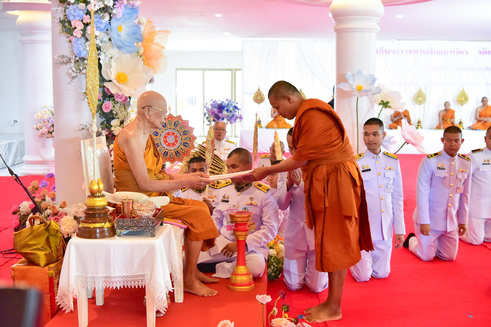 พิธีพระราชทานสัญญาบัตร พัดยศและผ้าไตรคณะสงฆ์หนใต้