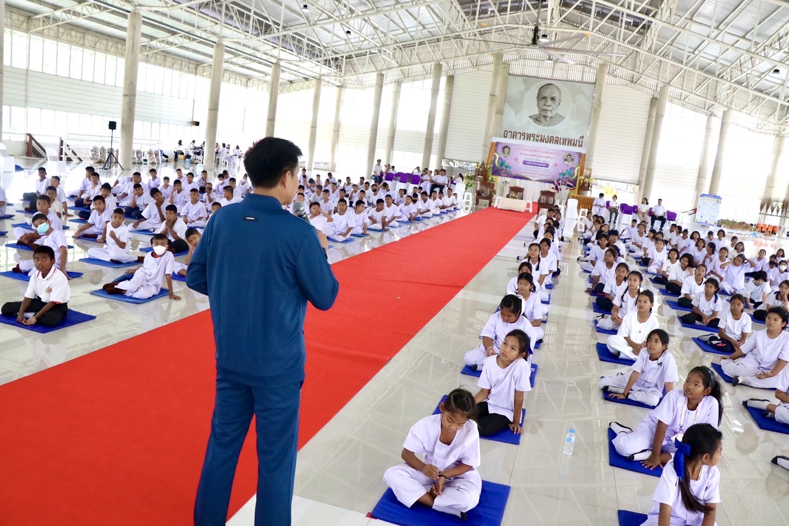 โครงการค่ายปฏิบัติธรรมเฉลิมพระเกียรติ ต้านยาเสพติดในสถานศึกษา ณ ณธุดงคสถานนครสวรรค์