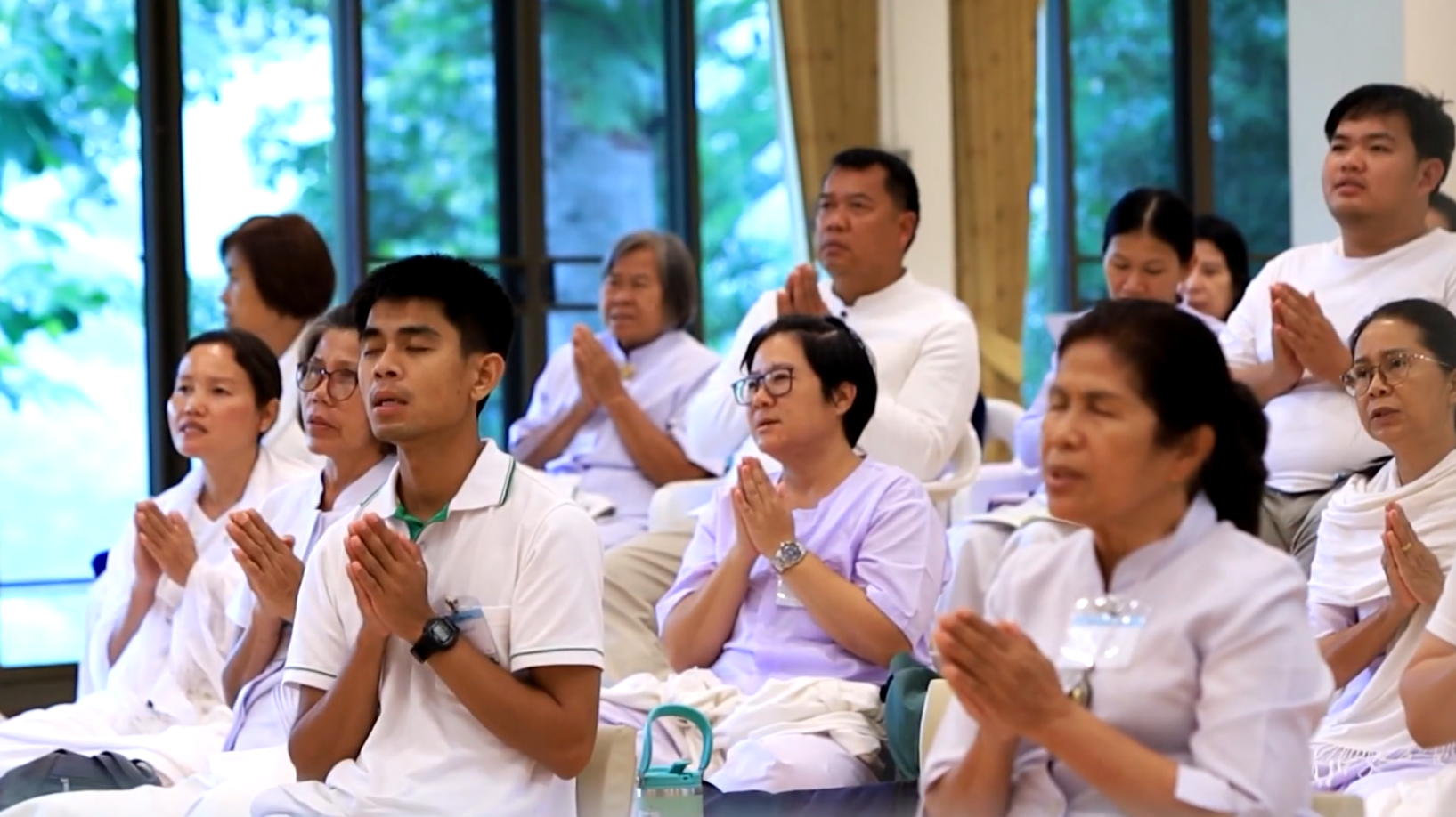 ชมรมพุทธศาสตร์สากล จัดโครงการปฏิบัติธรรมครูฟื้นฟูศีลธรรมโลก