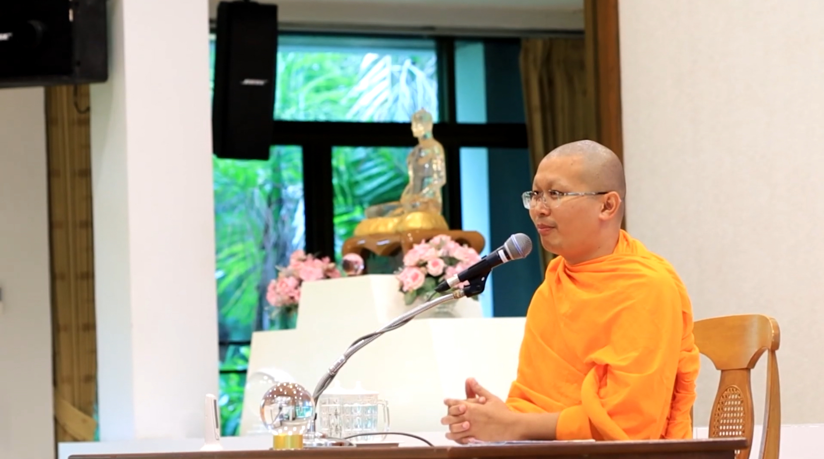ชมรมพุทธศาสตร์สากล จัดโครงการปฏิบัติธรรมครูฟื้นฟูศีลธรรมโลก