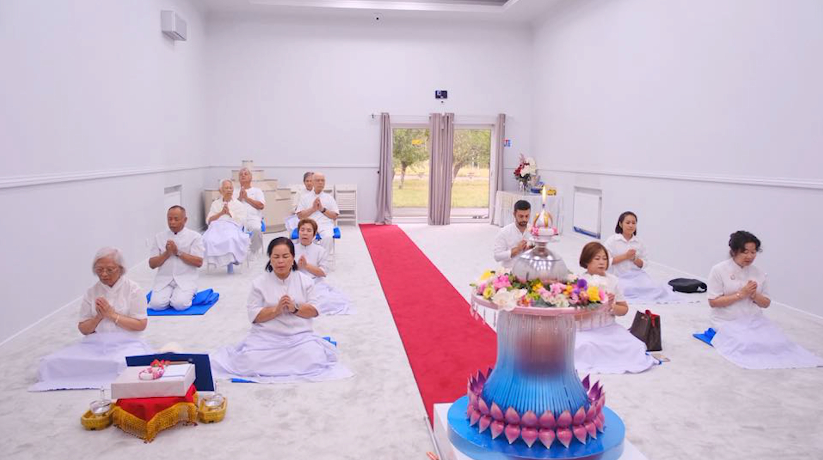 วัดพระธรรมกายบอร์คโด จัดปฏิบัติธรรมวันอาทิตย์