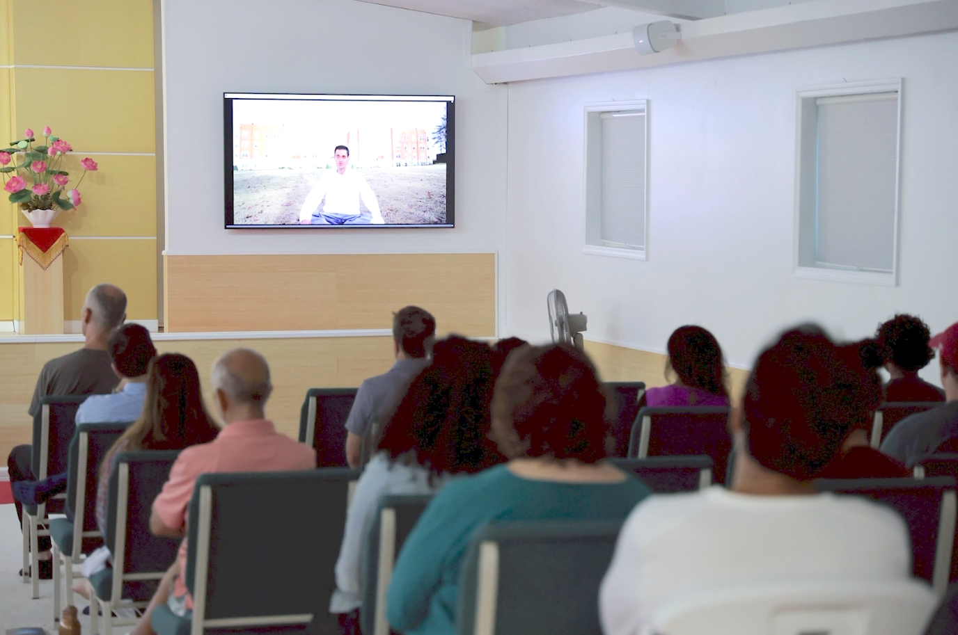 วัดพระธรรมกายจอร์เจีย จัดกิจกรรมนั่งสมาธิสำหรับชาวท้องถิ่น