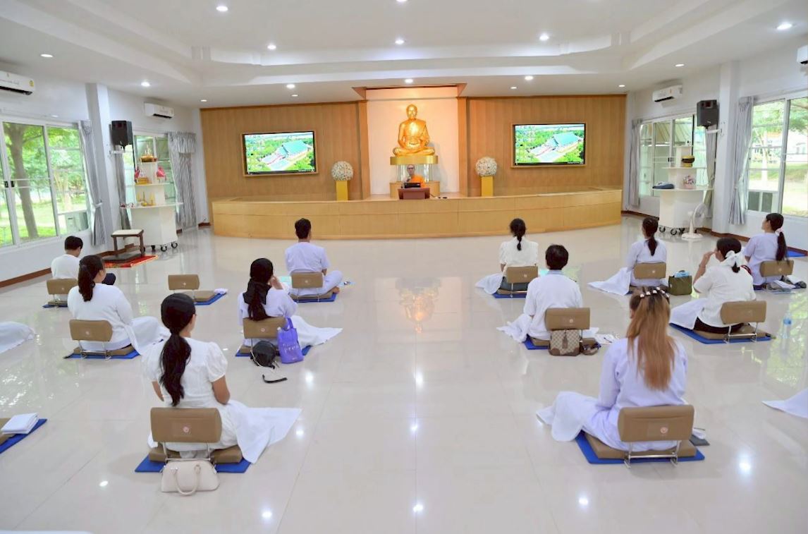 โครงการปฏิบัติธรรมกลั่นใจใส ครูภาคตะวันออก รุ่นที่ 2