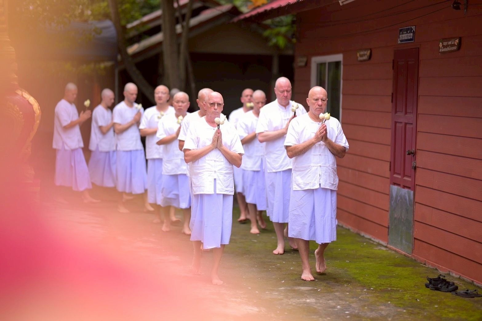 คุณสก็อตต์ได้ตัดสินใจบวชในโครงการ Monk Life ณ ที่พักสงฆ์นานาชาติเชียงใหม่