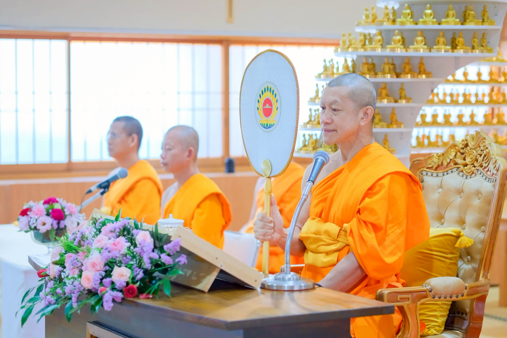 วัดพระธรรมกายคานากาว่า จัดพิธีทอดผ้าป่าฉลองชัยครบรอบ 21 ปี เพื่อบูรณะพื้นวัด