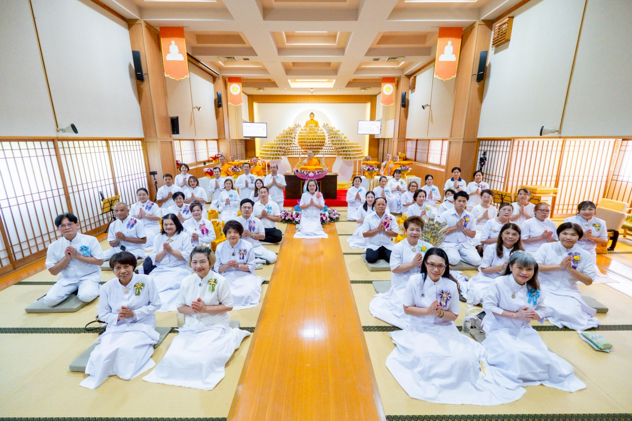 วัดพระธรรมกายคานากาว่า จัดพิธีทอดผ้าป่าฉลองชัยครบรอบ 21 ปี เพื่อบูรณะพื้นวัด