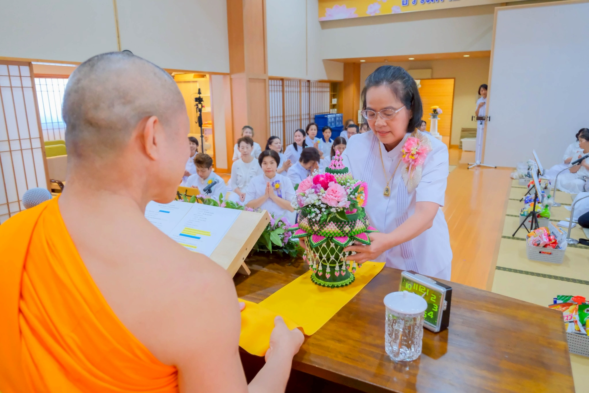 วัดพระธรรมกายคานากาว่า จัดพิธีทอดผ้าป่าฉลองชัยครบรอบ 21 ปี เพื่อบูรณะพื้นวัด