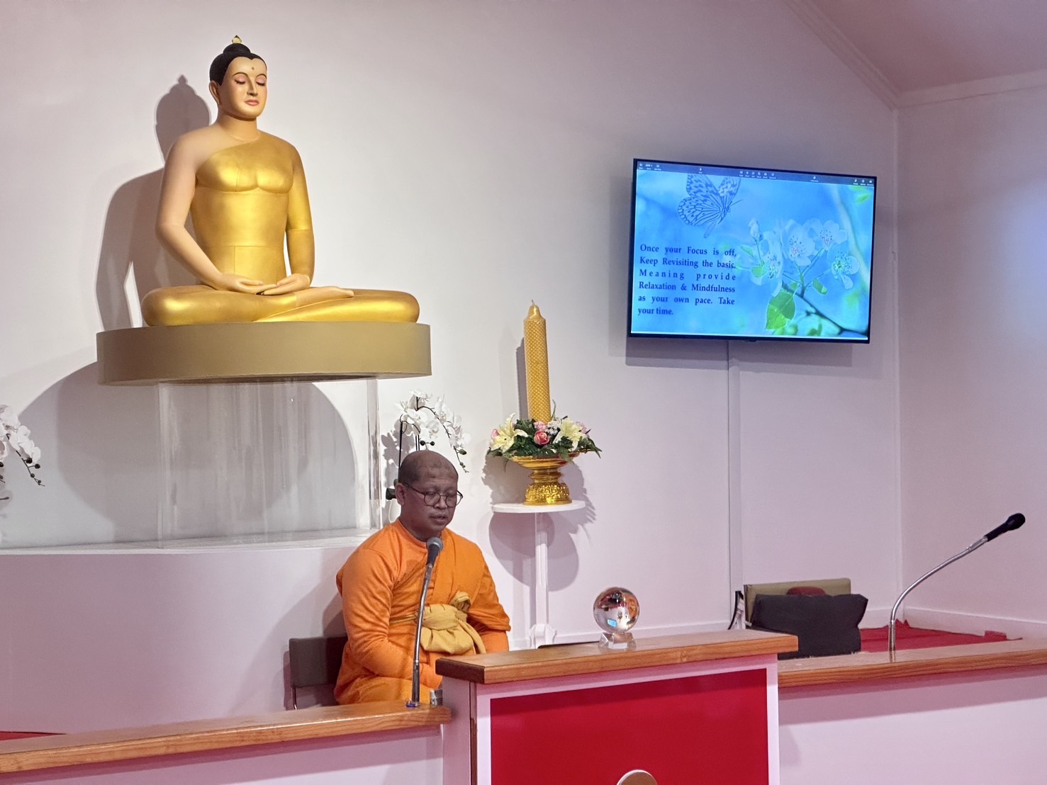 วัดพระธรรมกายโอ๊คแลนด์ จัดปฏิบัติธรรมประจำสัปดาห์แก่ชาวท้องถิ่น