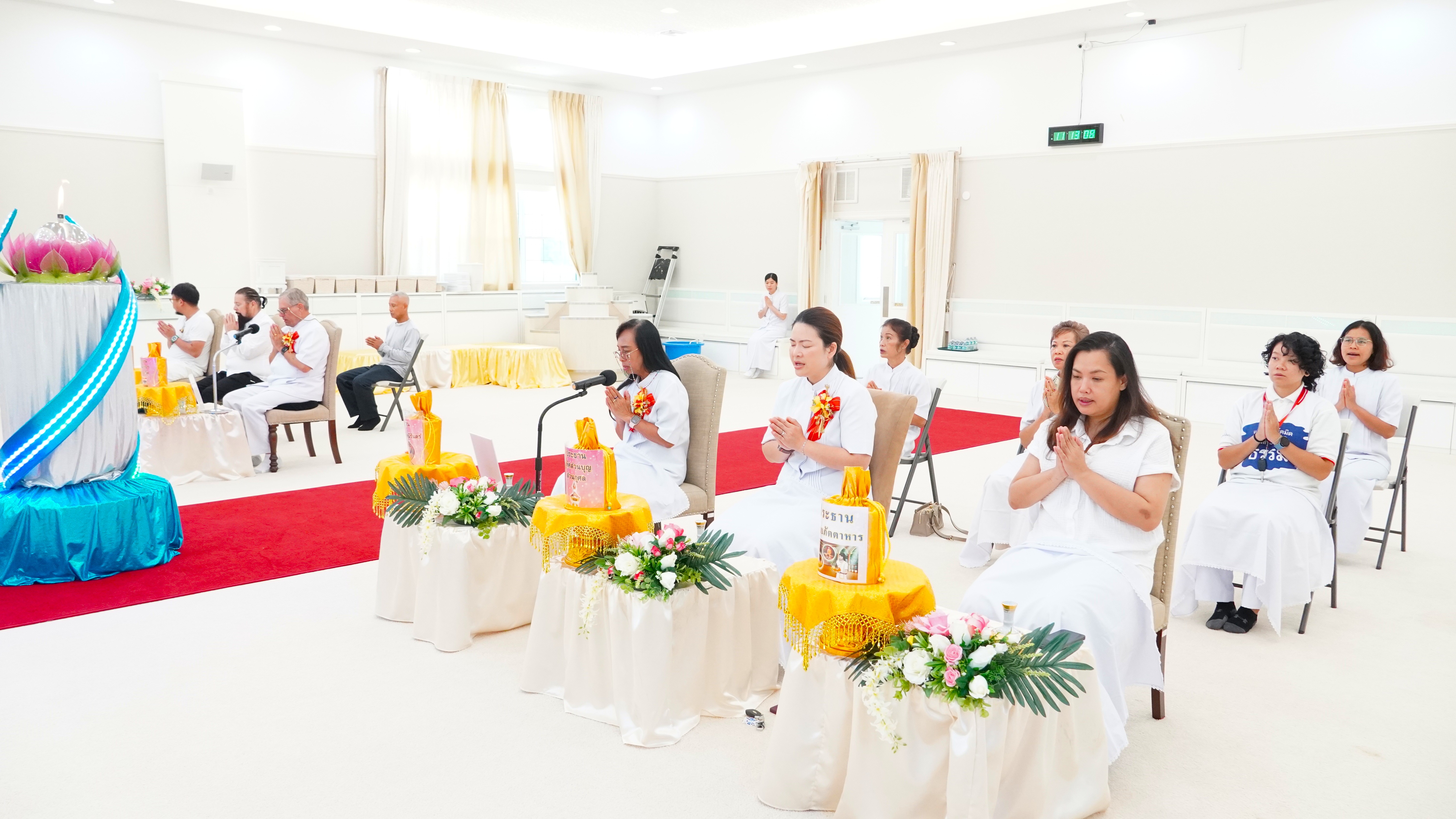 วัดพระธรรมกายฟลอริดา จัดพิธีจุดเทียนใจไฟนิรันดร์อนันตชัย