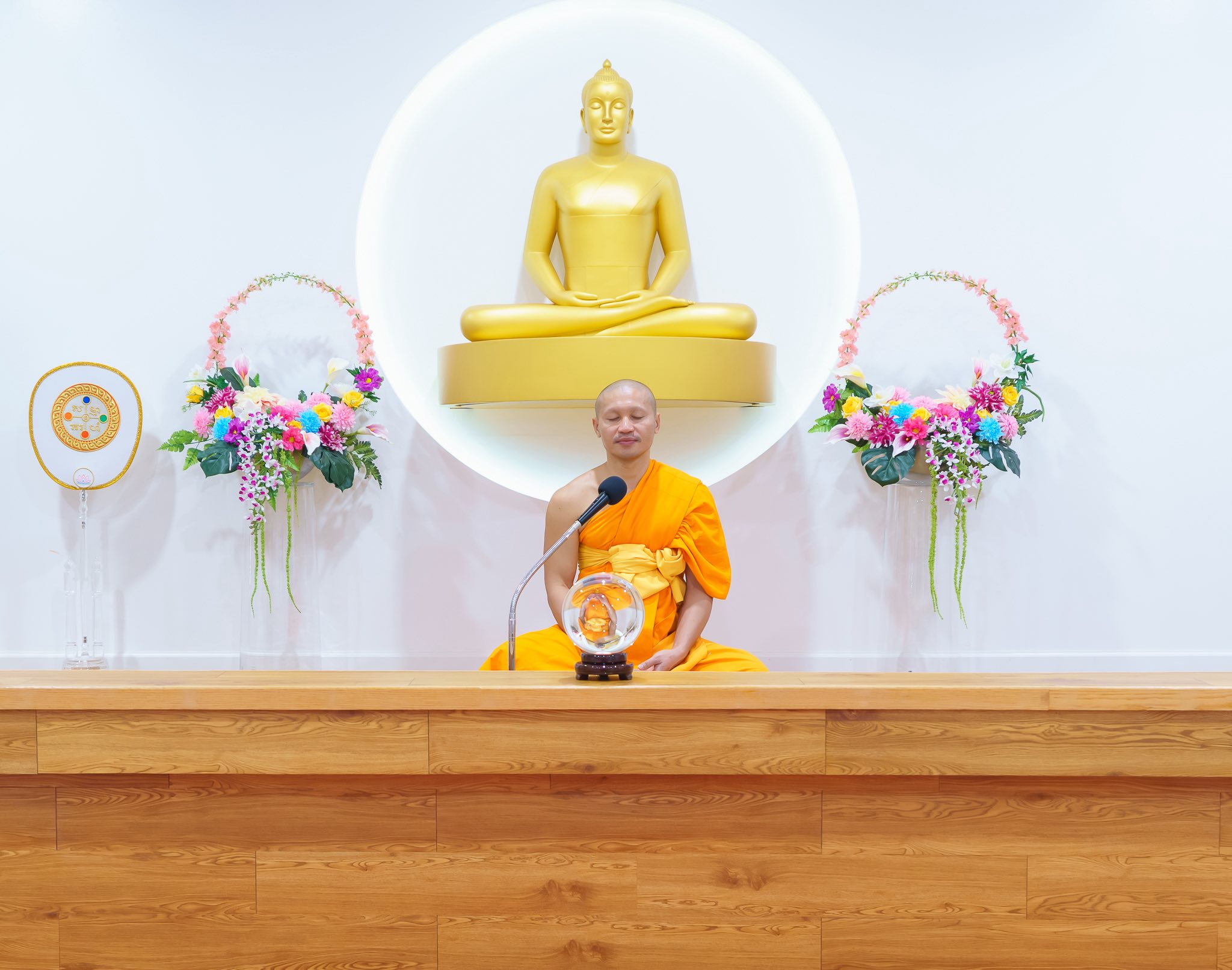 วัดพระธรรมกายปาล์มบีช จัดปฏิบัติธรรมชาวท้องถิ่น