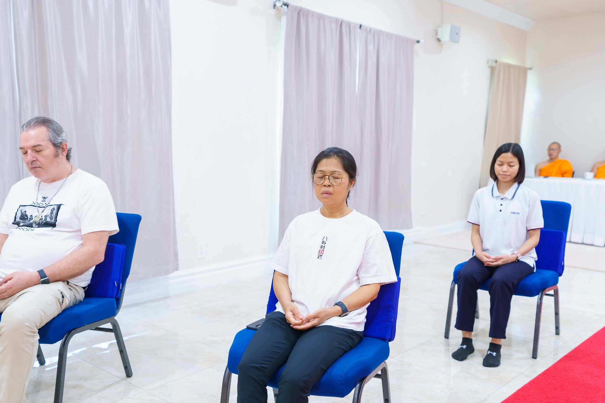 วัดพระธรรมกายปาล์มบีช จัดปฏิบัติธรรมชาวท้องถิ่น