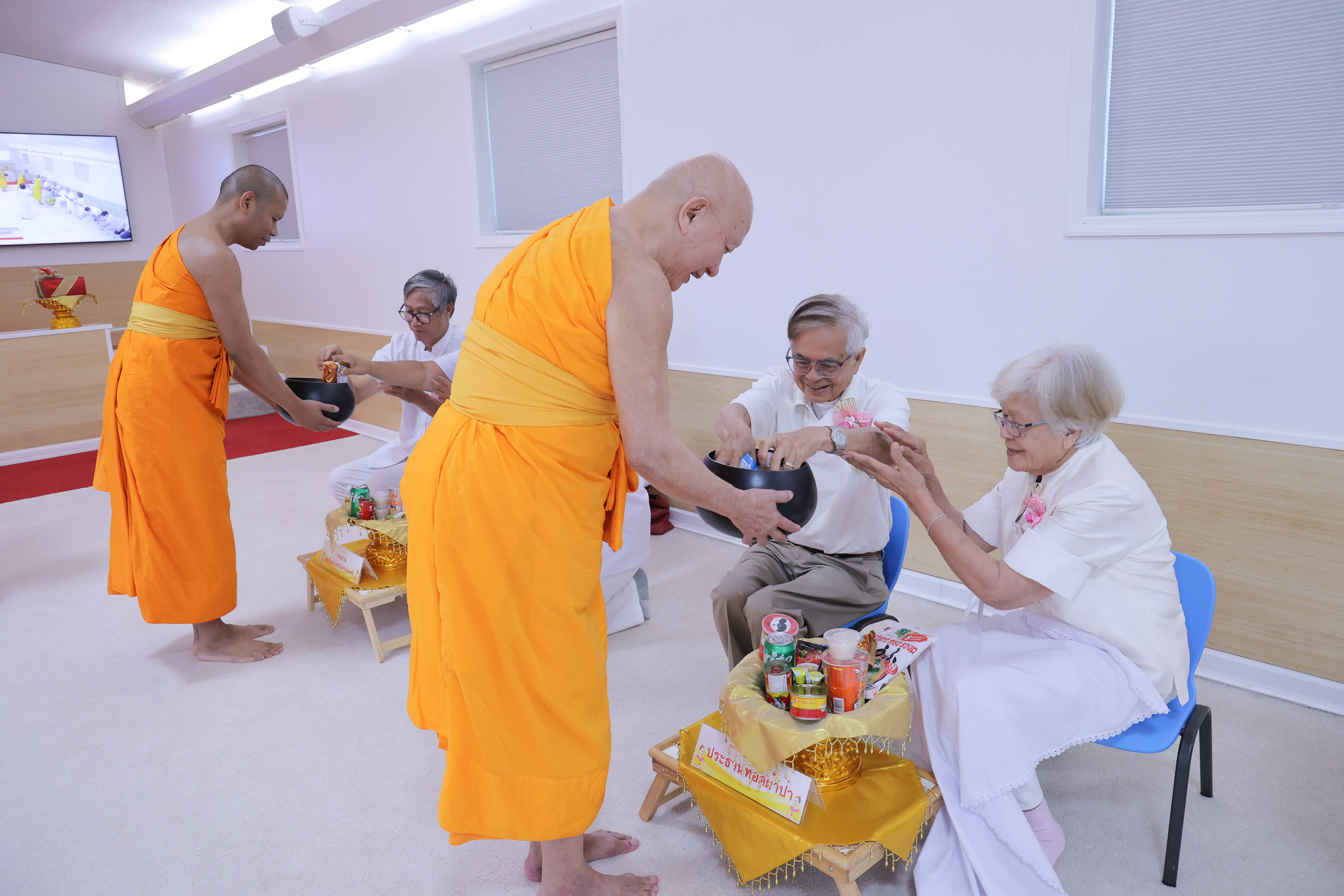 วัดพระธรรมกายจอร์เจีย จัดพิธีจุดเทียนใจไฟนิรันดร์อนันตชัย