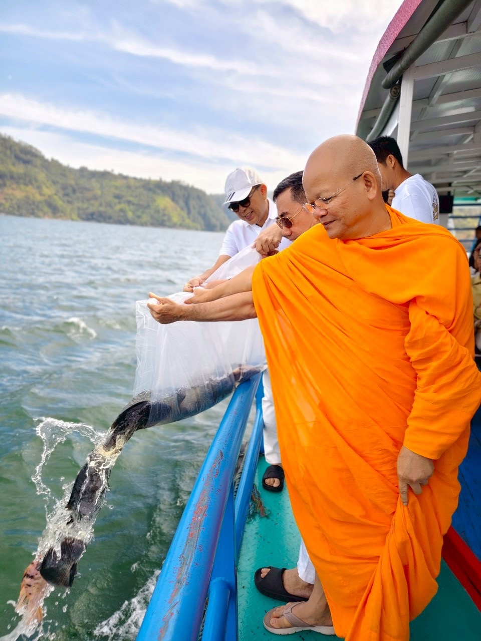 วัดพุทธบาหลี จัดกิจกรรมปฏิบัติธรรมสำหรับชาวอินโดนีเซียเชื้อสายจีน