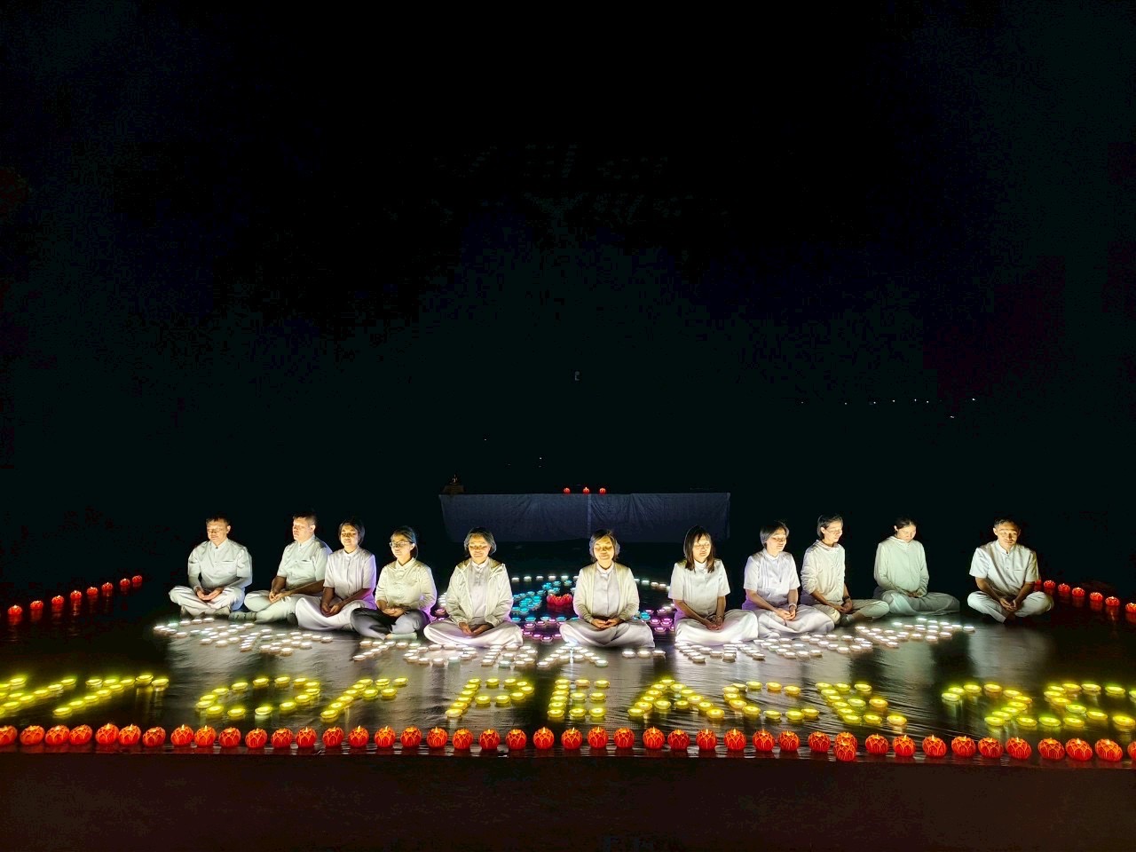 วัดพุทธบาหลี จัดกิจกรรมปฏิบัติธรรมสำหรับชาวอินโดนีเซียเชื้อสายจีน