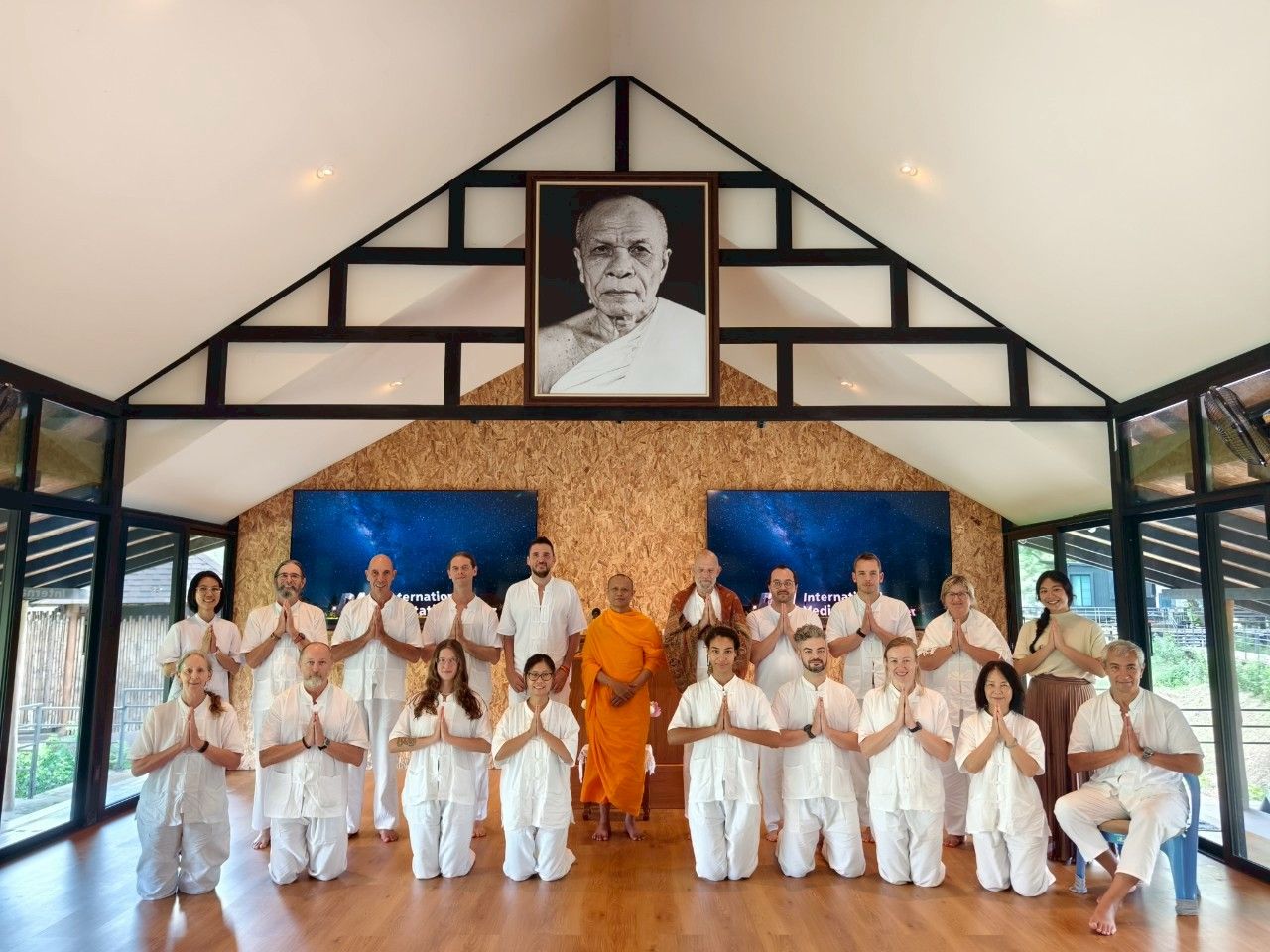 นักวิศวกรโปรแกรมคอมพิวเตอร์ชาวอิสราเอล มาฝึกสมาธิที่ศูนย์ปฏิบัติธรรมนานาชาติปาย