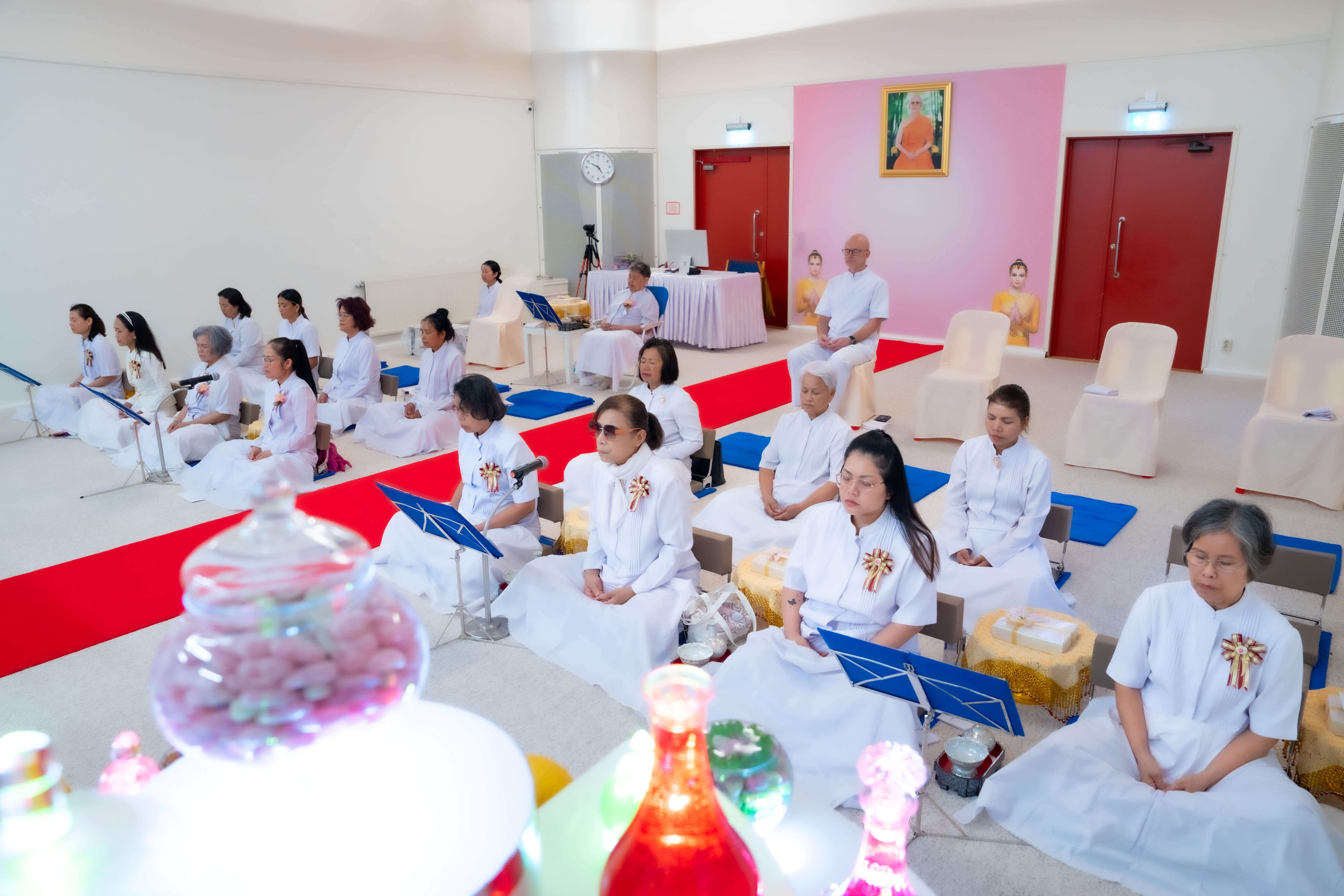 วัดพระธรรมกายสตอกโฮล์ม จัดงานบุญบูชาข้าวพระ