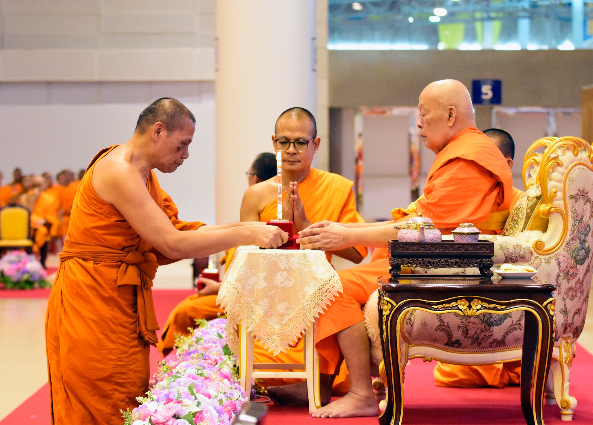 วัดพระธรรมกายจัดมุทิตาเปรียญธรรม 9 ประโยค ปีที่ 37