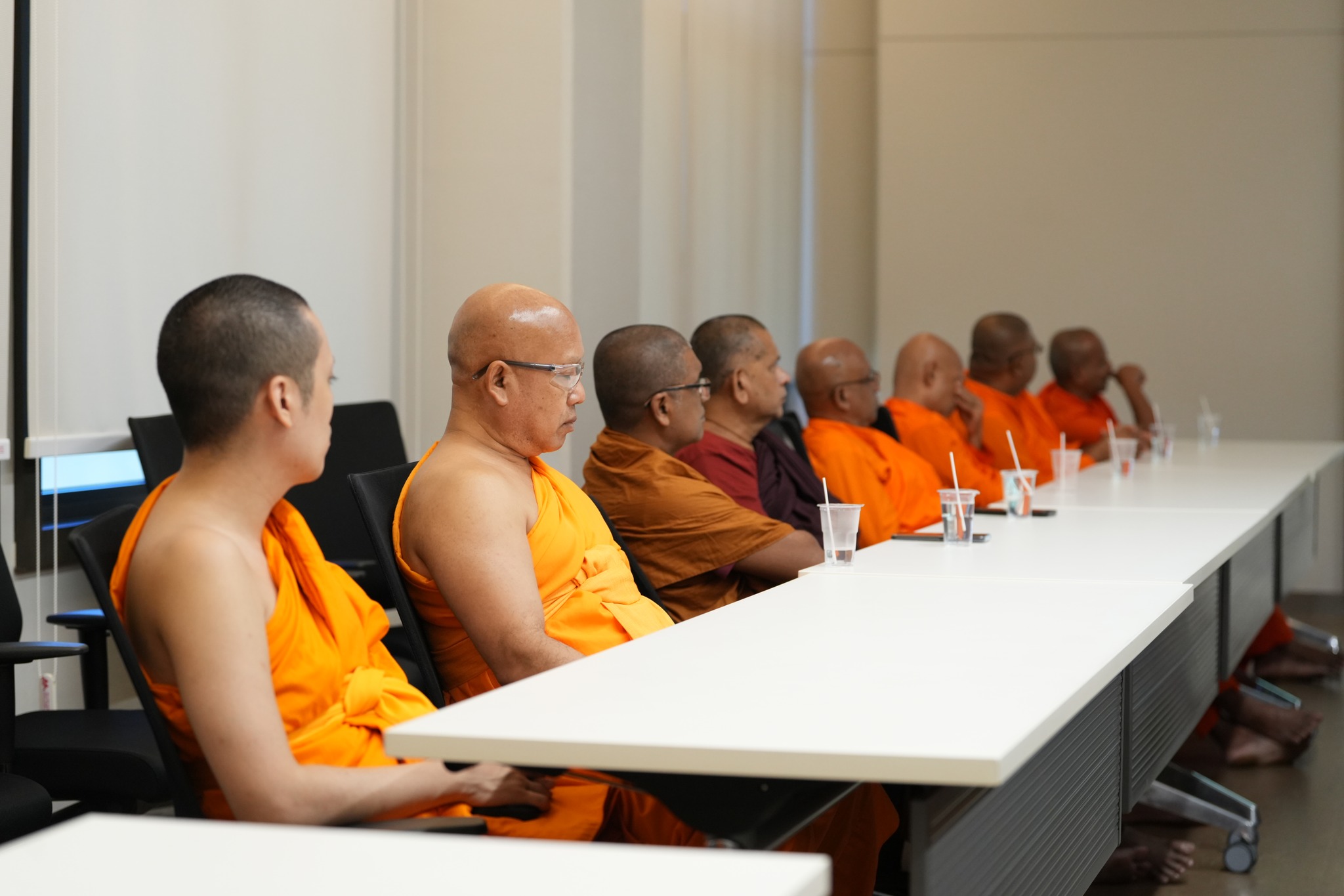 วัดพระธรรมกาย-องค์กรพุทธโลก เซ็น MOU 3 ประเทศ สวดธรรมจักร สร้างเครือข่ายสันติภาพโลก