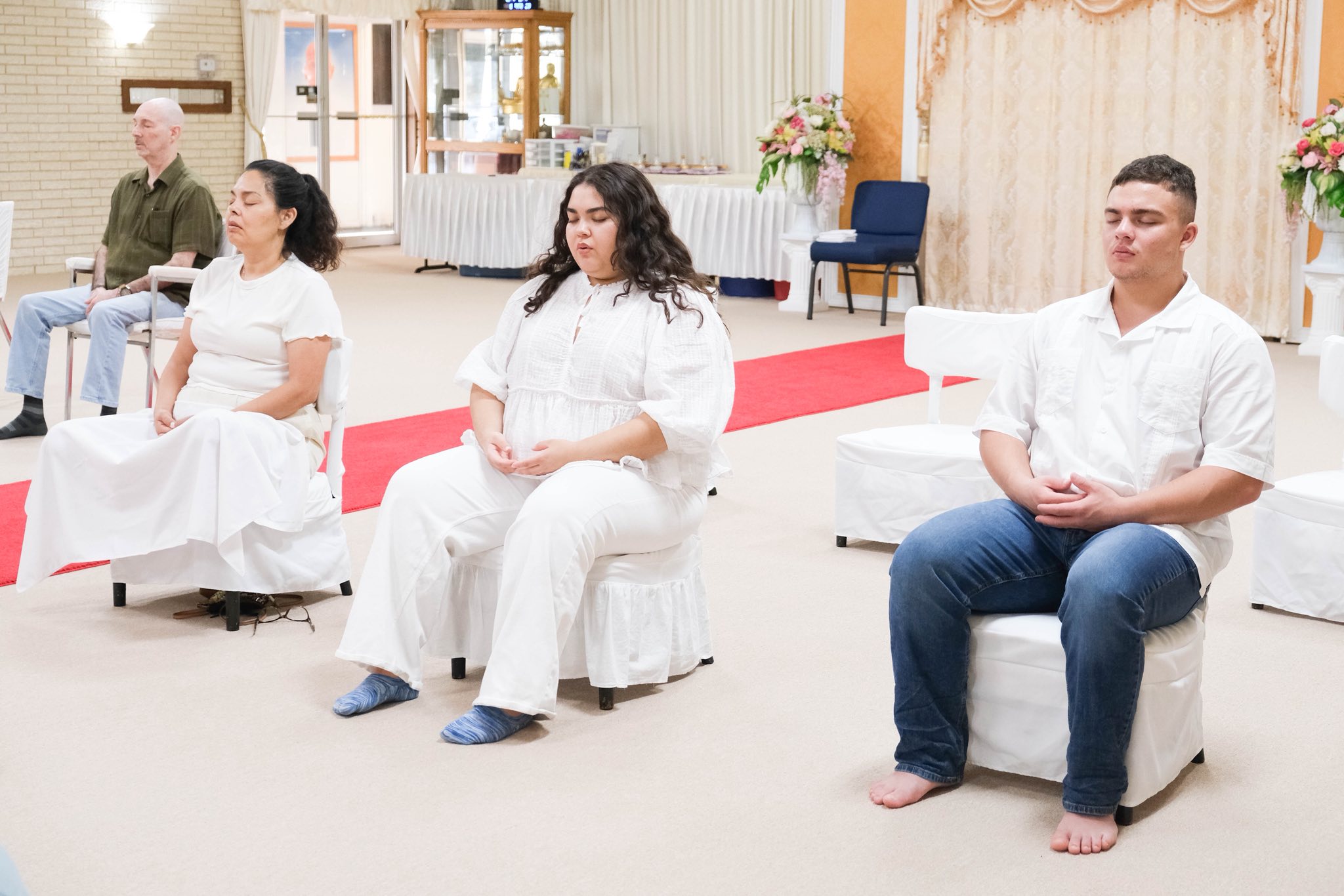 วัดพระธรรมกายเท็กซัส จัดคลาสสมาธิแก่ชาวท้องถิ่น