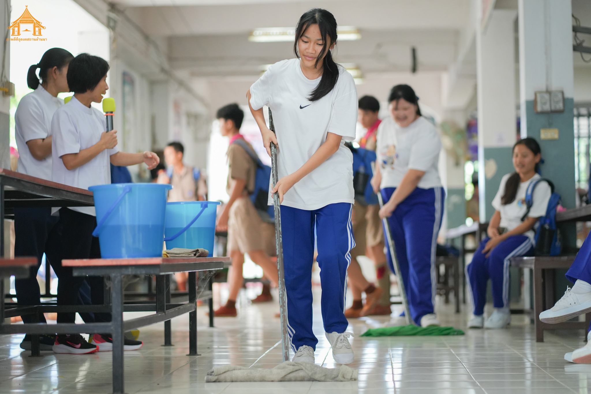 ฐานปัดกวาดเช็ดถู ฐานนี้น้องๆได้เรียนรู้วิธีการทำความสะอาดที่ถูกต้อง และได้ชมวิธีการสาธิตในการทำความสะอาดทั้งนอกและใน