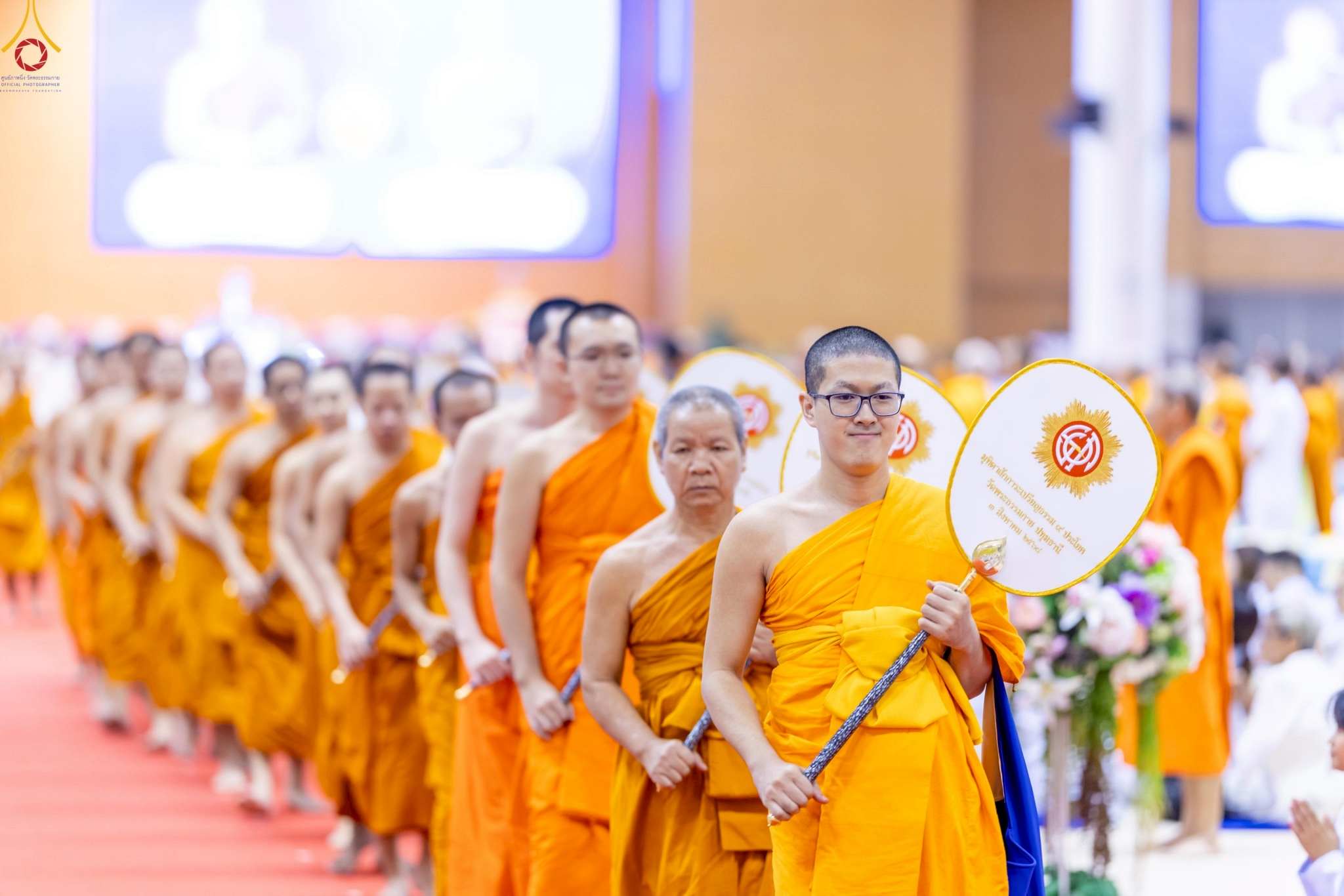 ริ้วขบวนอัญเชิญโล่เกียรติยศสำนักเรียนดีเด่นประจำปี 2568 พร้อมด้วยพระภิกษุ สามเณร ผู้สอบผ่านเปรียญธรรม 9 ประโยค ประจำปีพุทธศักราช 2568