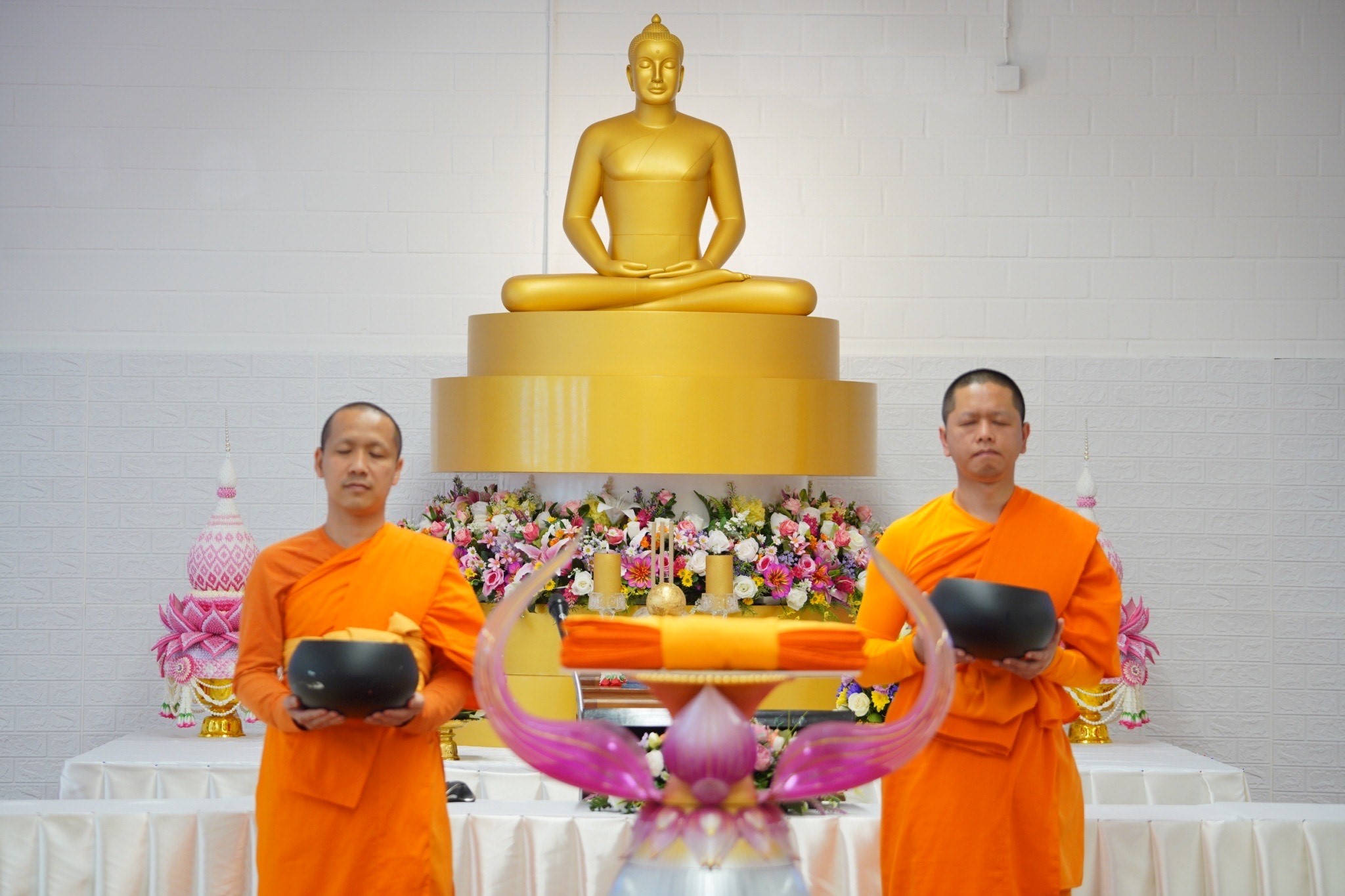 วัดพุทธนอร์ดไรน์-เวสท์ฟาเรน จัดงานบุญบูชาข้าวพระ