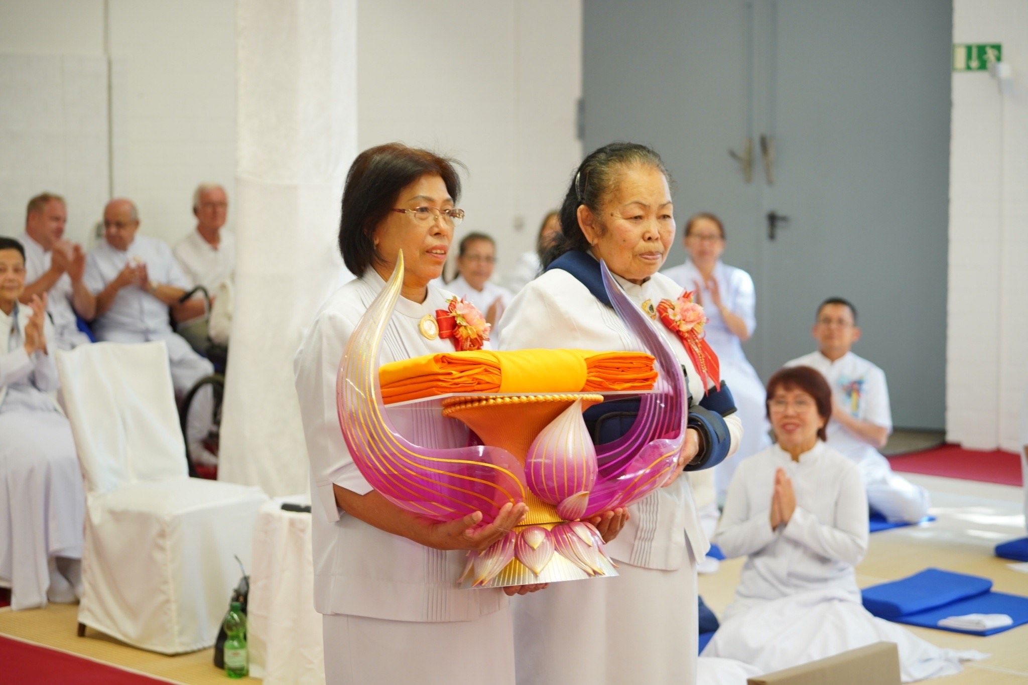 วัดพุทธนอร์ดไรน์-เวสท์ฟาเรน จัดงานบุญบูชาข้าวพระ