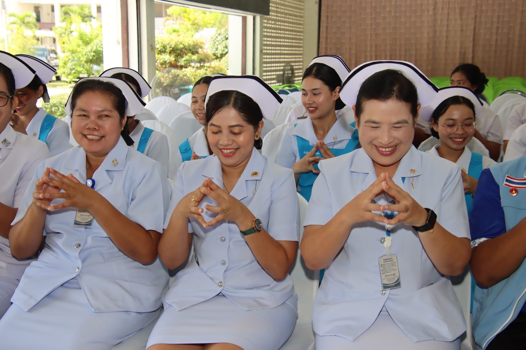 หัวหน้าที่พักสงฆ์บ้านร่มเย็น บรรยายธรรมแก่นักศึกษาพยาบาล ม.นราธิวาสราชนครินทร์