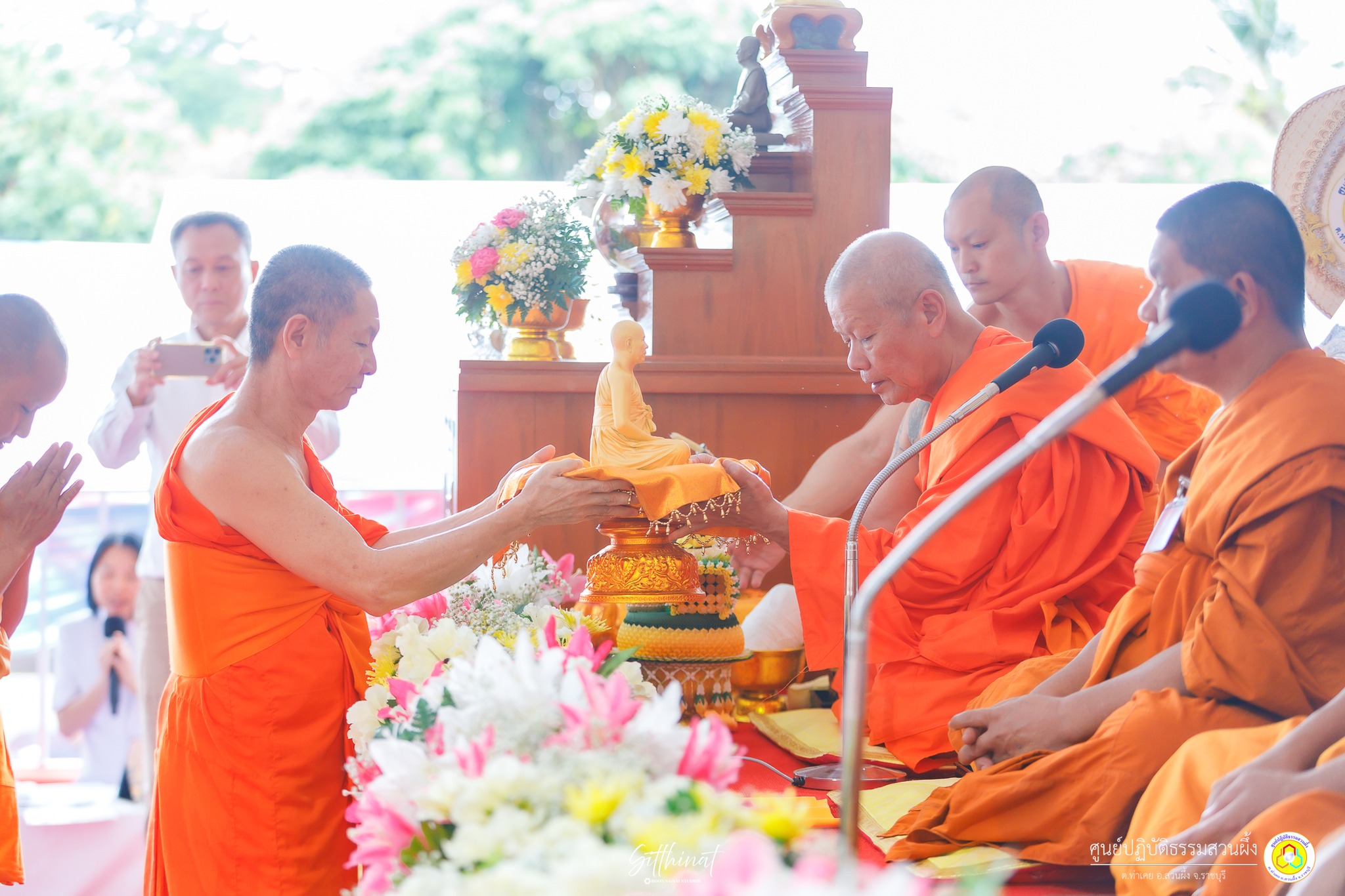 ศูนย์ปฏิบัติธรรมสวนผึ้ง จัดถวายสังฆทานแด่คณะสงฆ์ 81 วัด