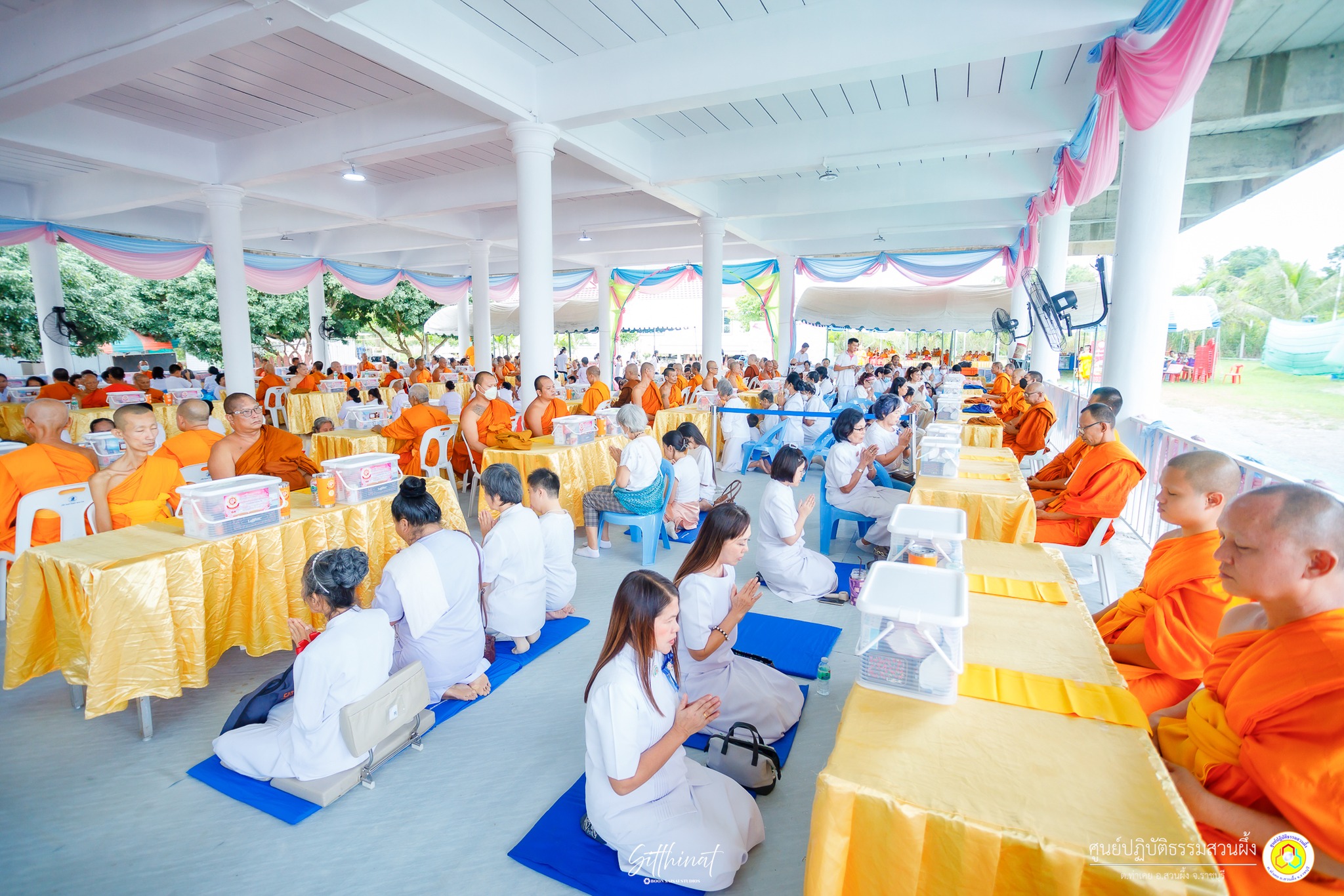 ศูนย์ปฏิบัติธรรมสวนผึ้ง จัดถวายสังฆทานแด่คณะสงฆ์ 81 วัด