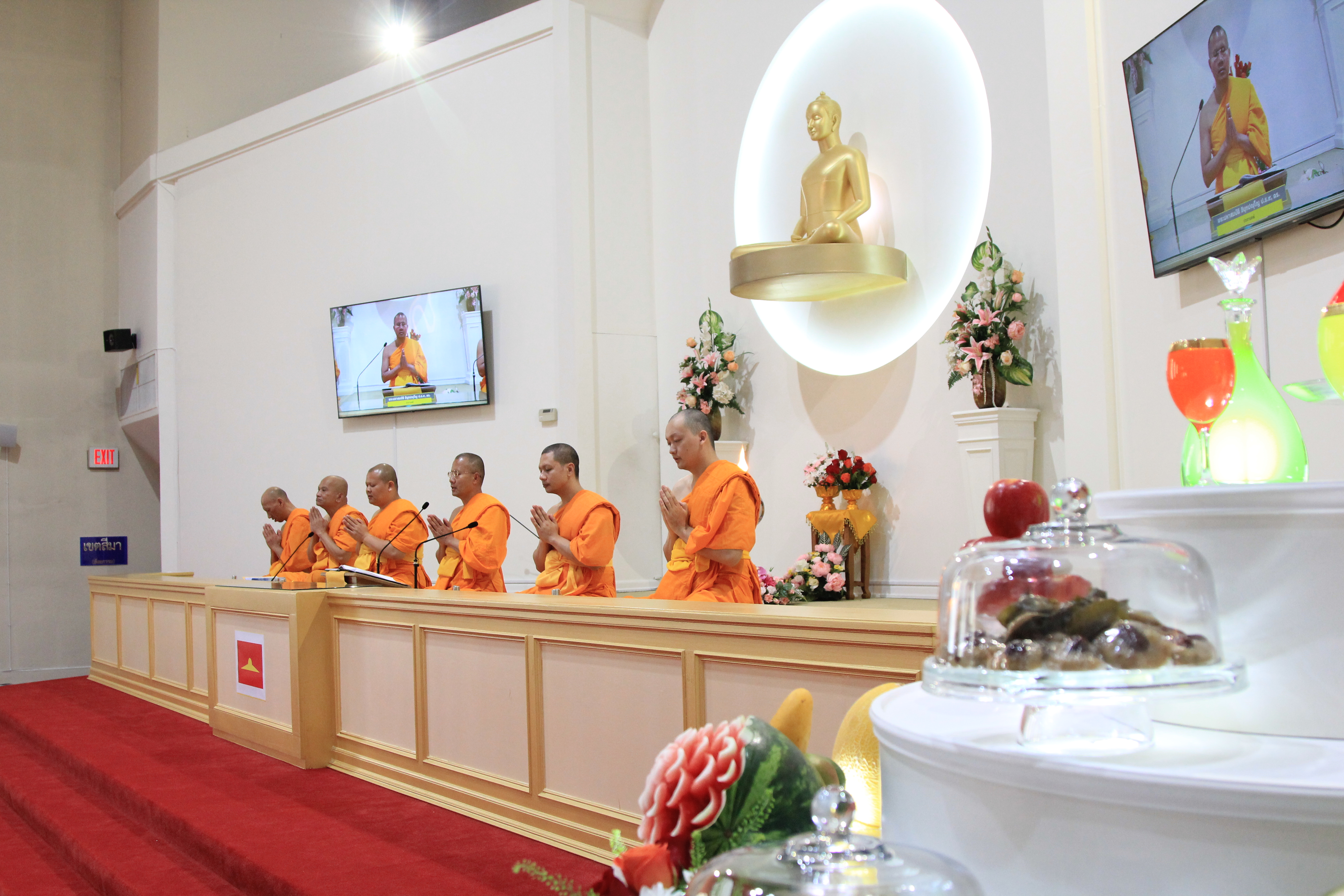 วัดพระธรรมกายออเรกอน จัดงานบุญบูชาข้าวพระ
