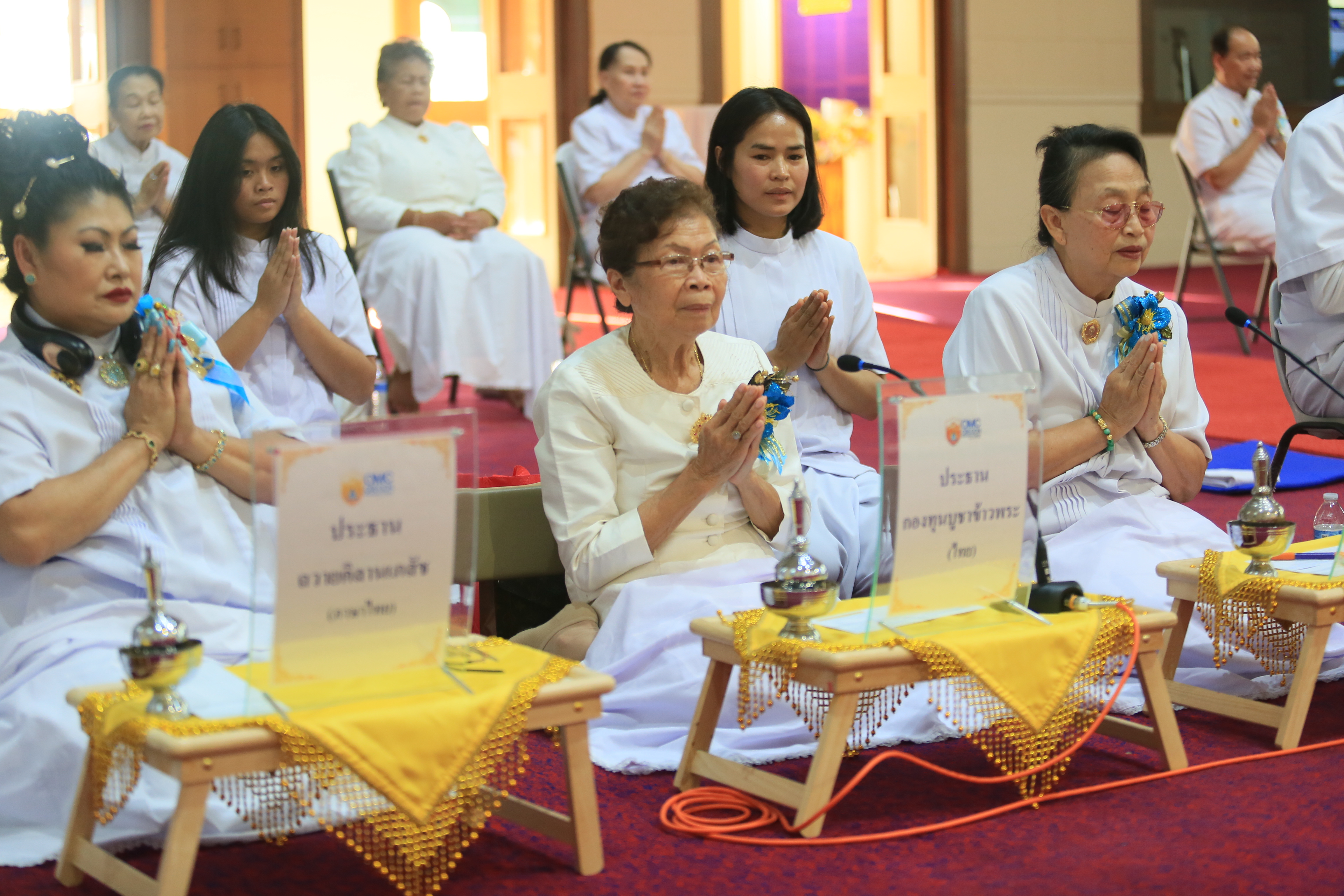วัดพระธรรมกายออเรกอน จัดงานบุญบูชาข้าวพระ
