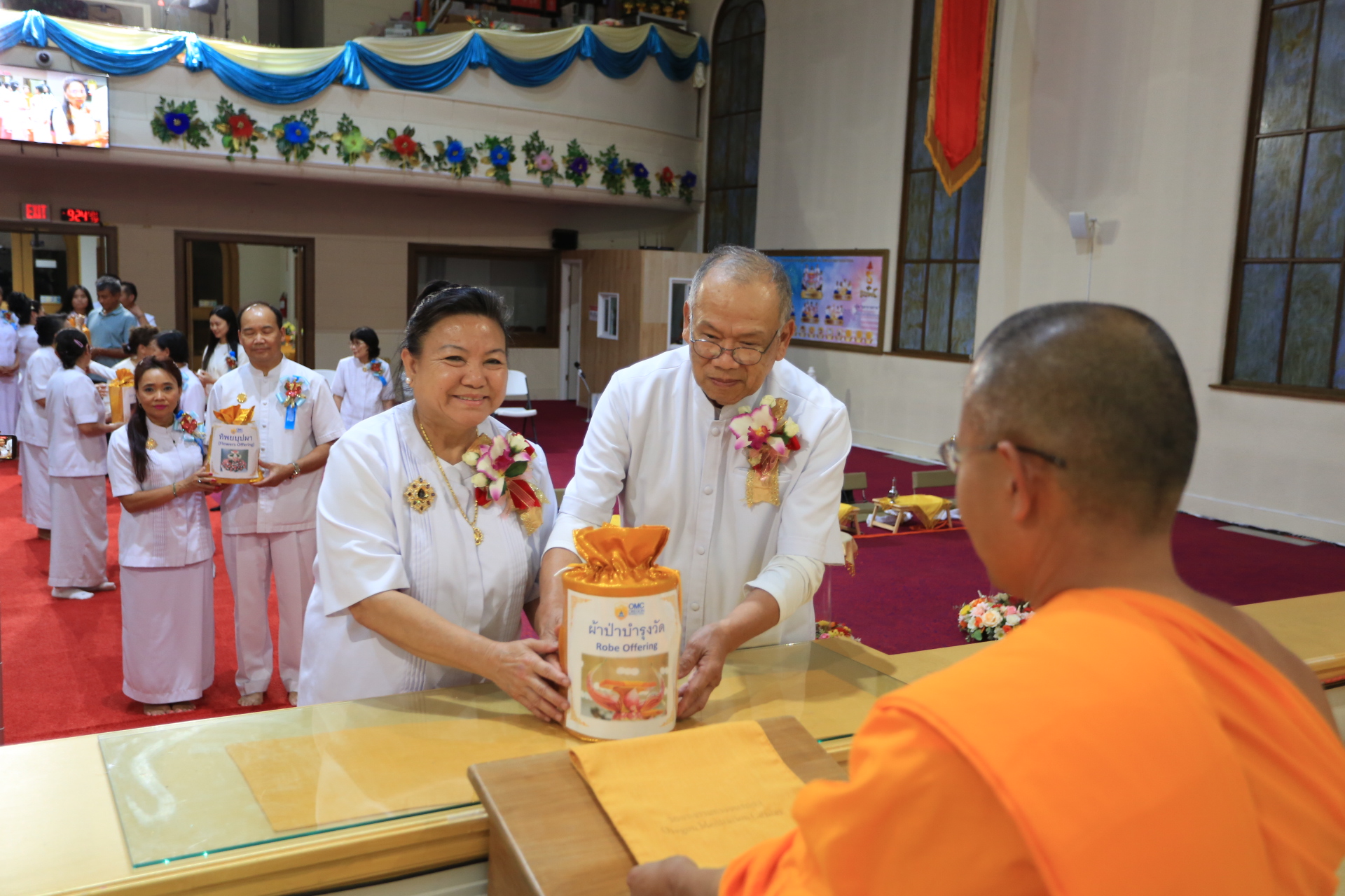 วัดพระธรรมกายออเรกอน จัดงานบุญบูชาข้าวพระ