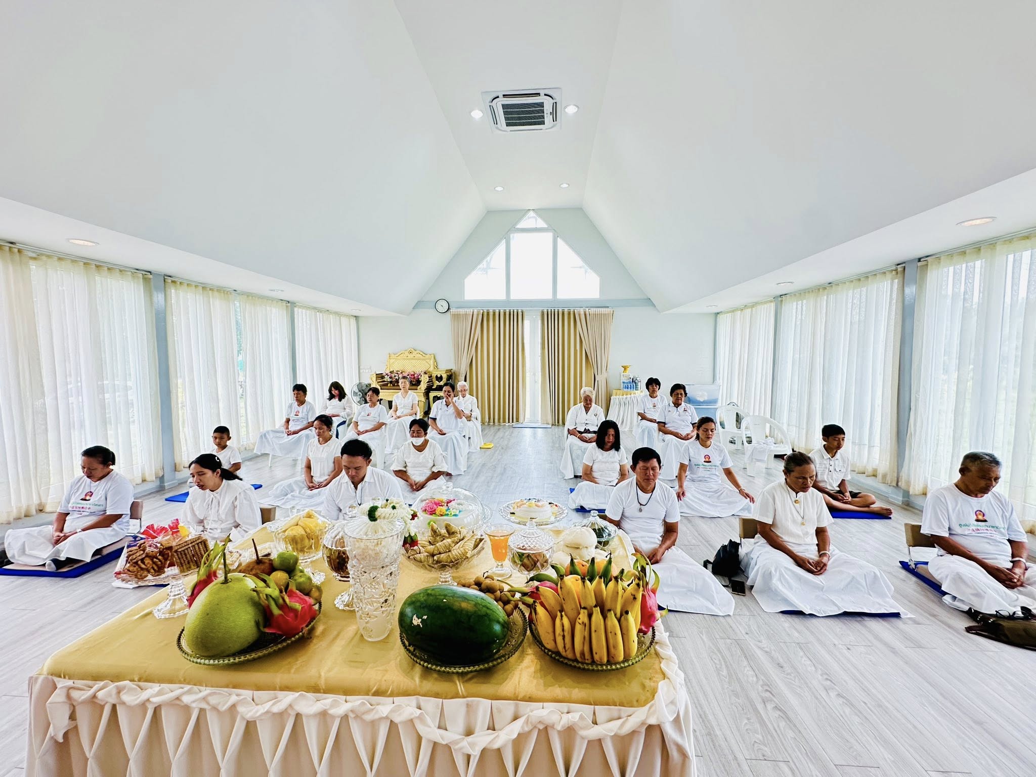 ศูนย์ปฏิบัติธรรมนานาชาติสะเดา จัดพิธีบูชาข้าวพระ