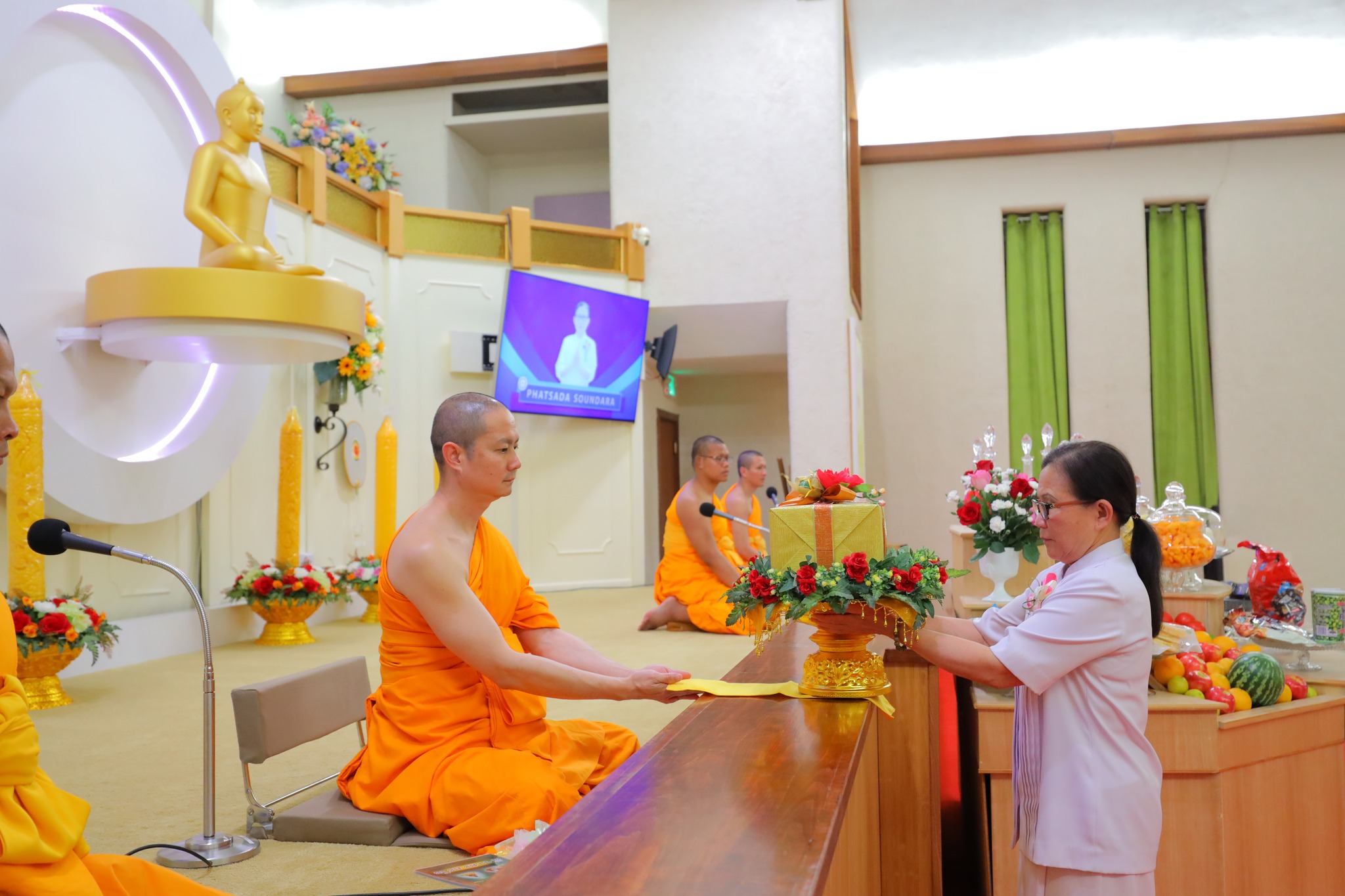 วัดพระธรรมกายแคนซัส จัดงานบุญบูชาข้าวพระ
