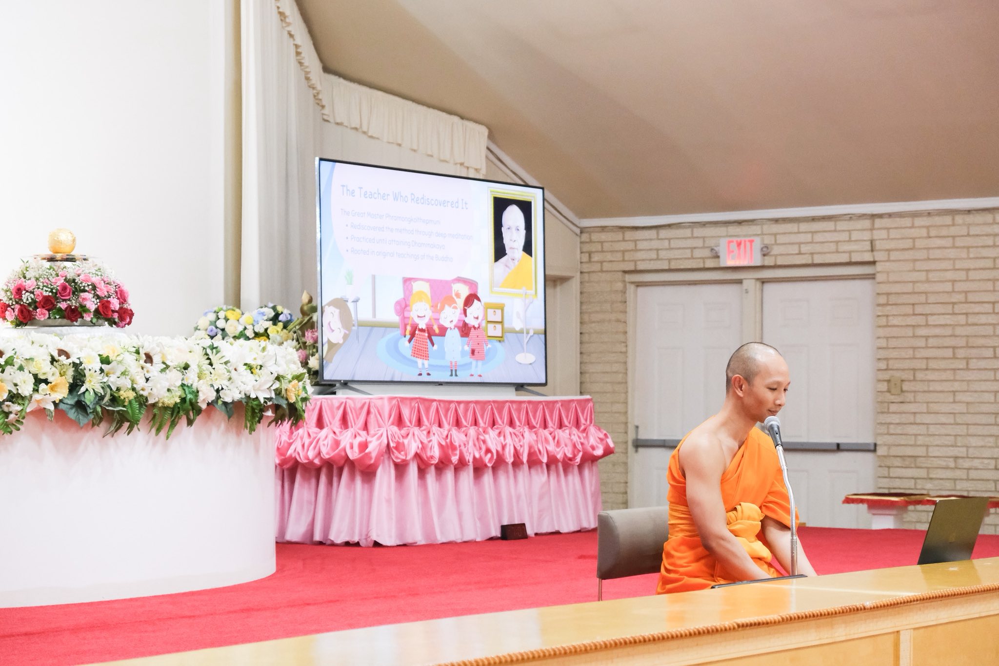 วัดพระธรรมกายเท็กซัส จัดคลาสสมาธิแก่ชาวท้องถิ่น