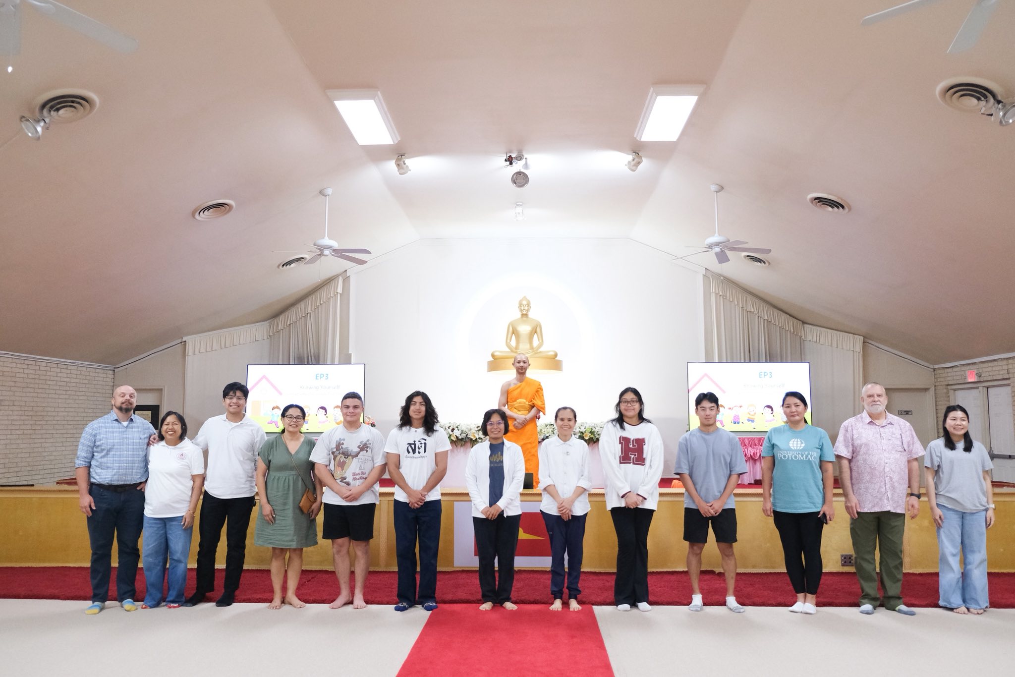 วัดพระธรรมกายเท็กซัส จัดคลาสสมาธิแก่ชาวท้องถิ่น